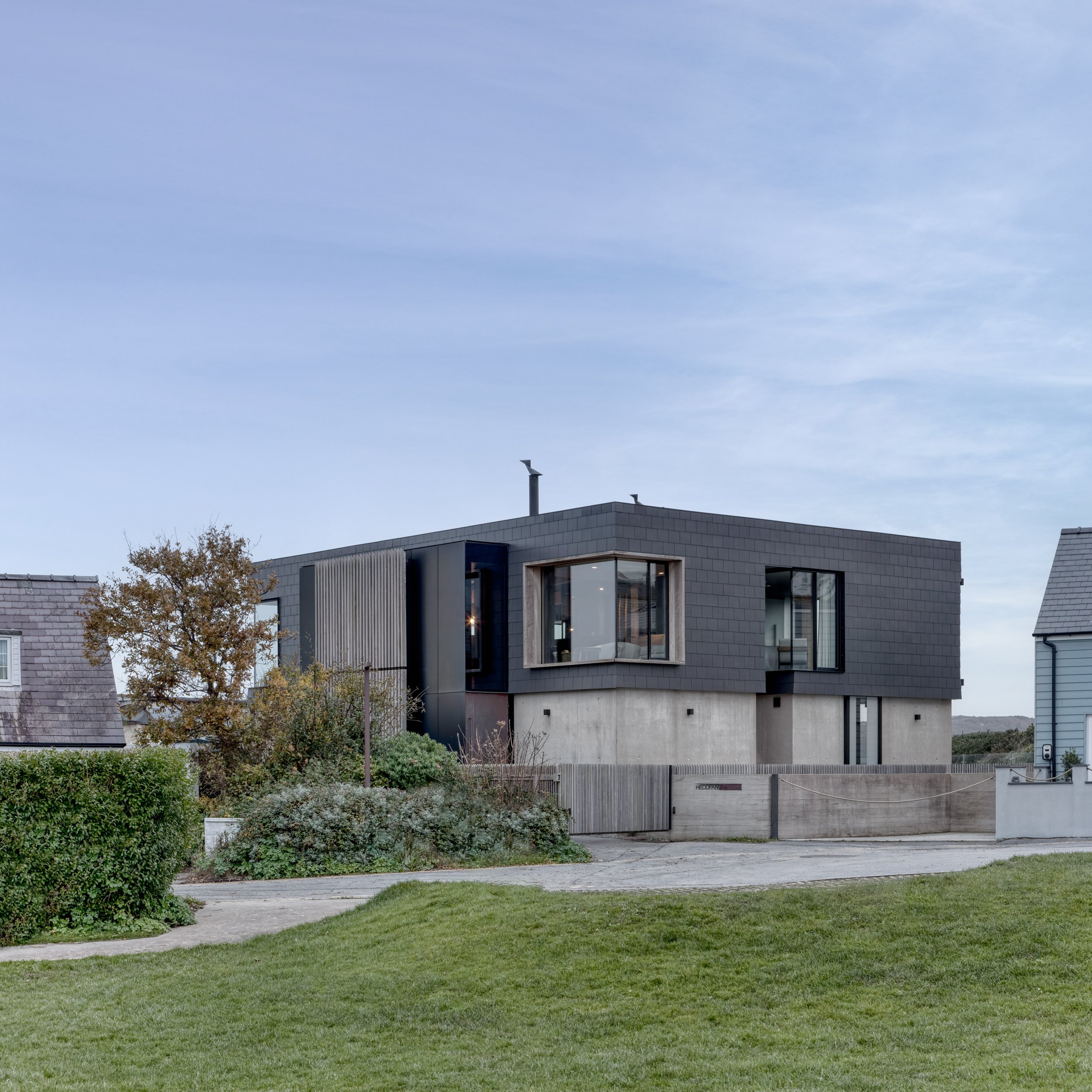 Edge House