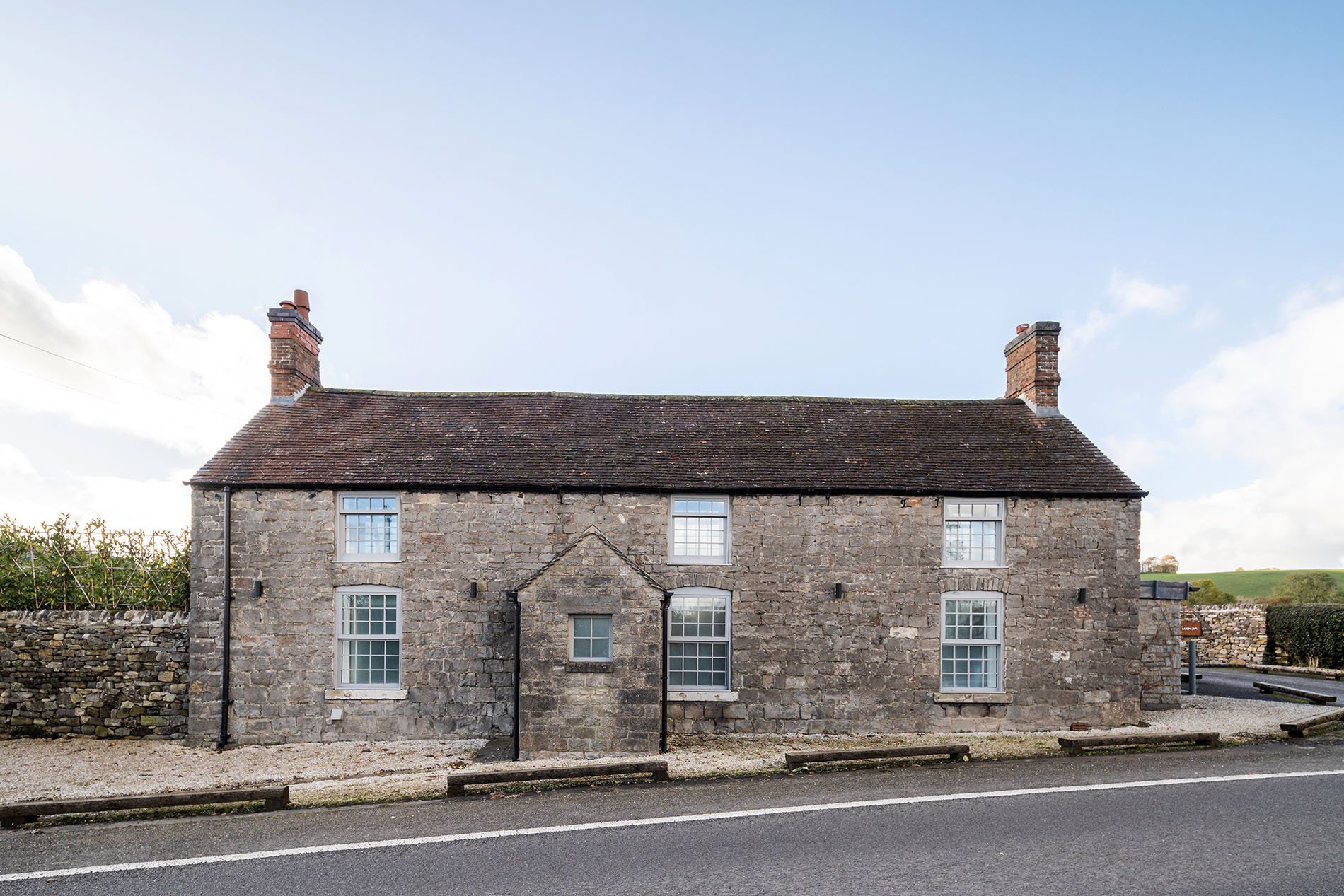 Dovedale Manor - Image 1