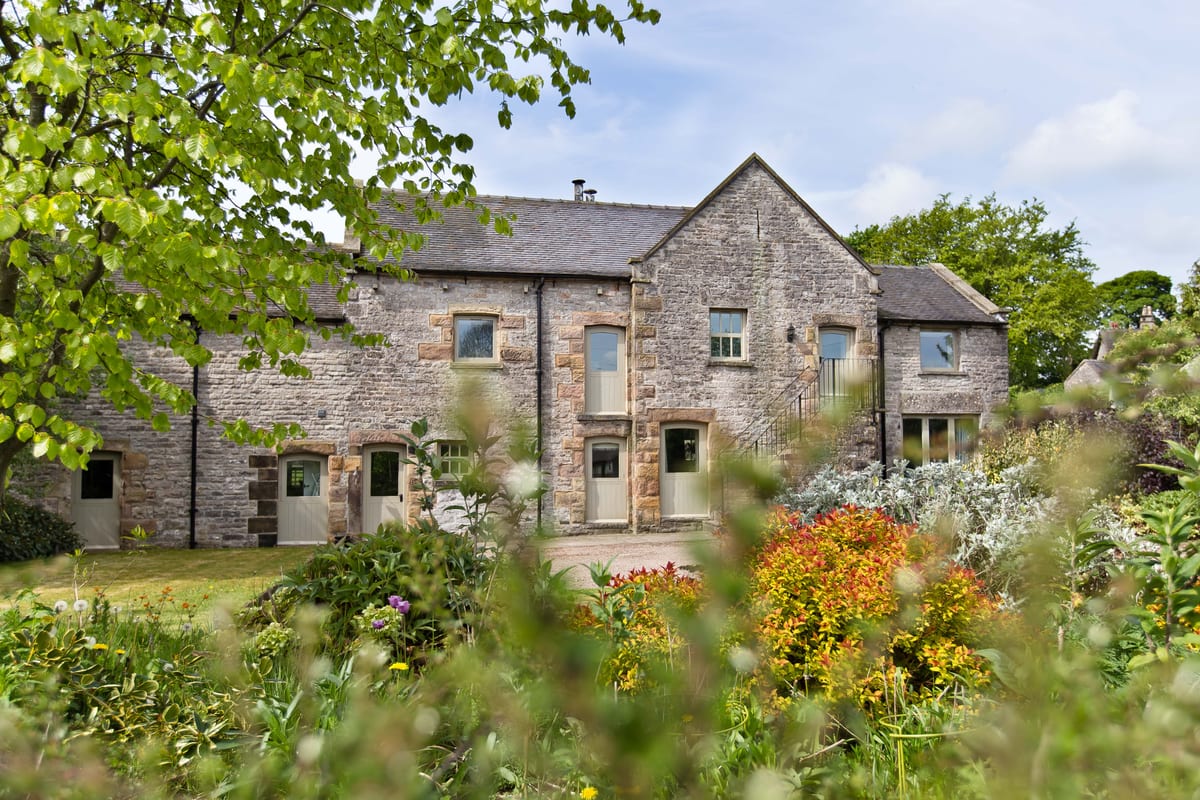 Redhurst Barn - Image 1