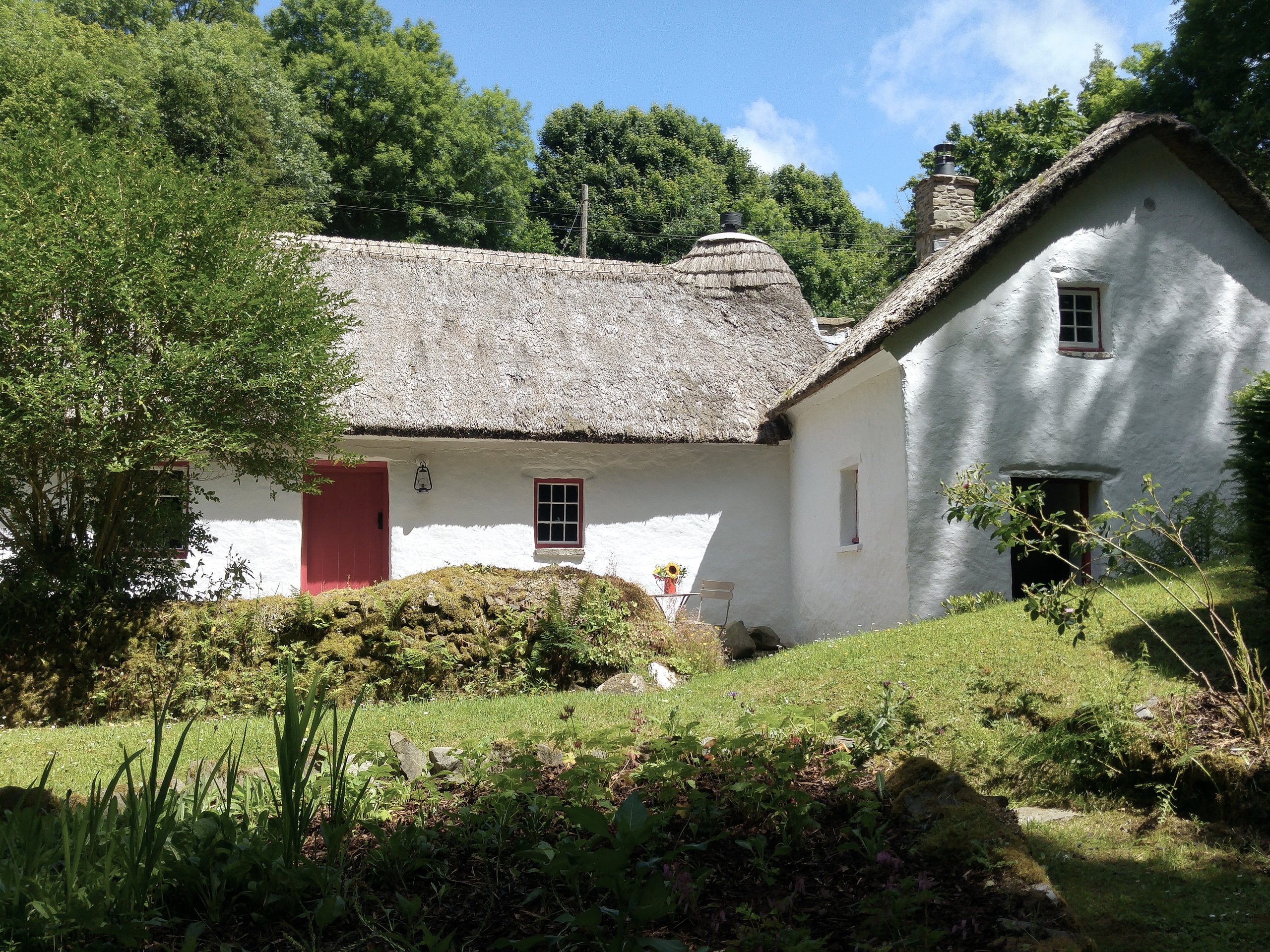 Glan yr Afon - Image 1