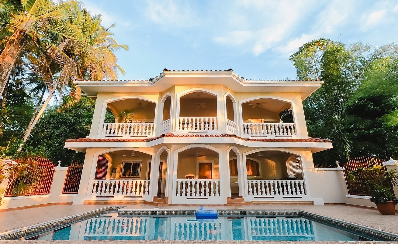 Bluff Beach Villa