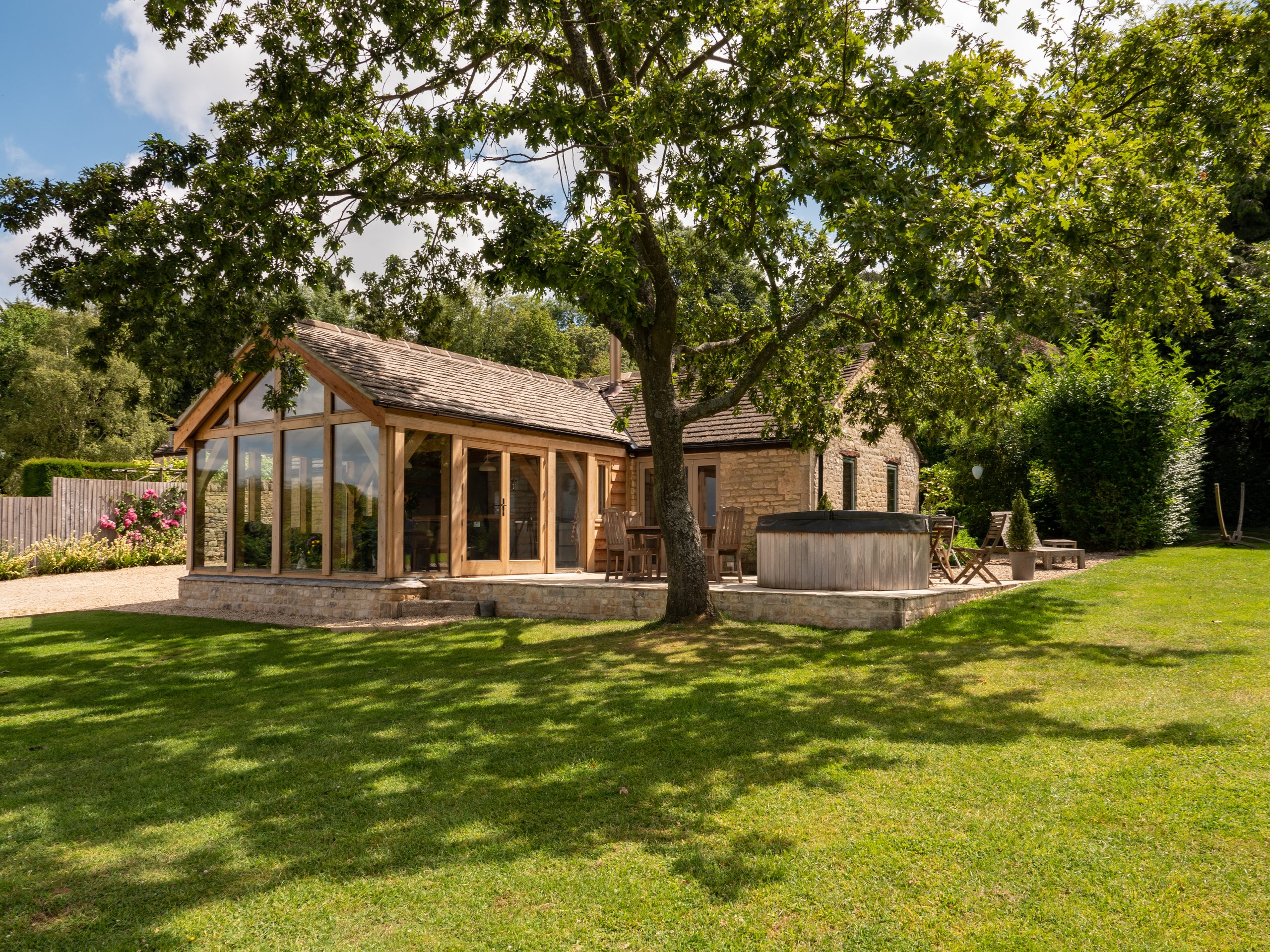 Dryhill Vineyard Cottage - Image 1