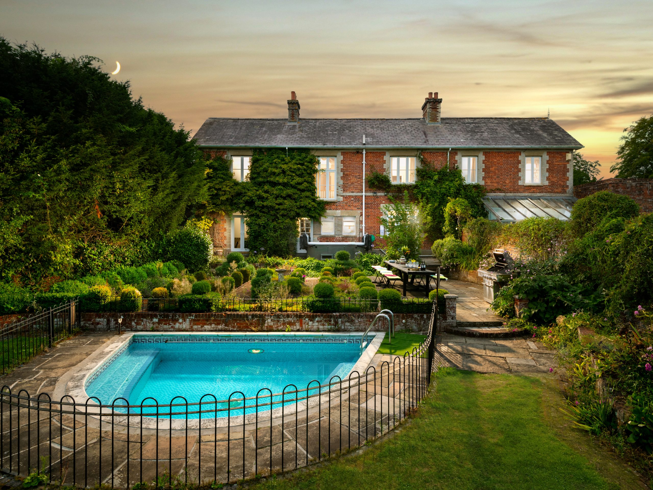 Manor House