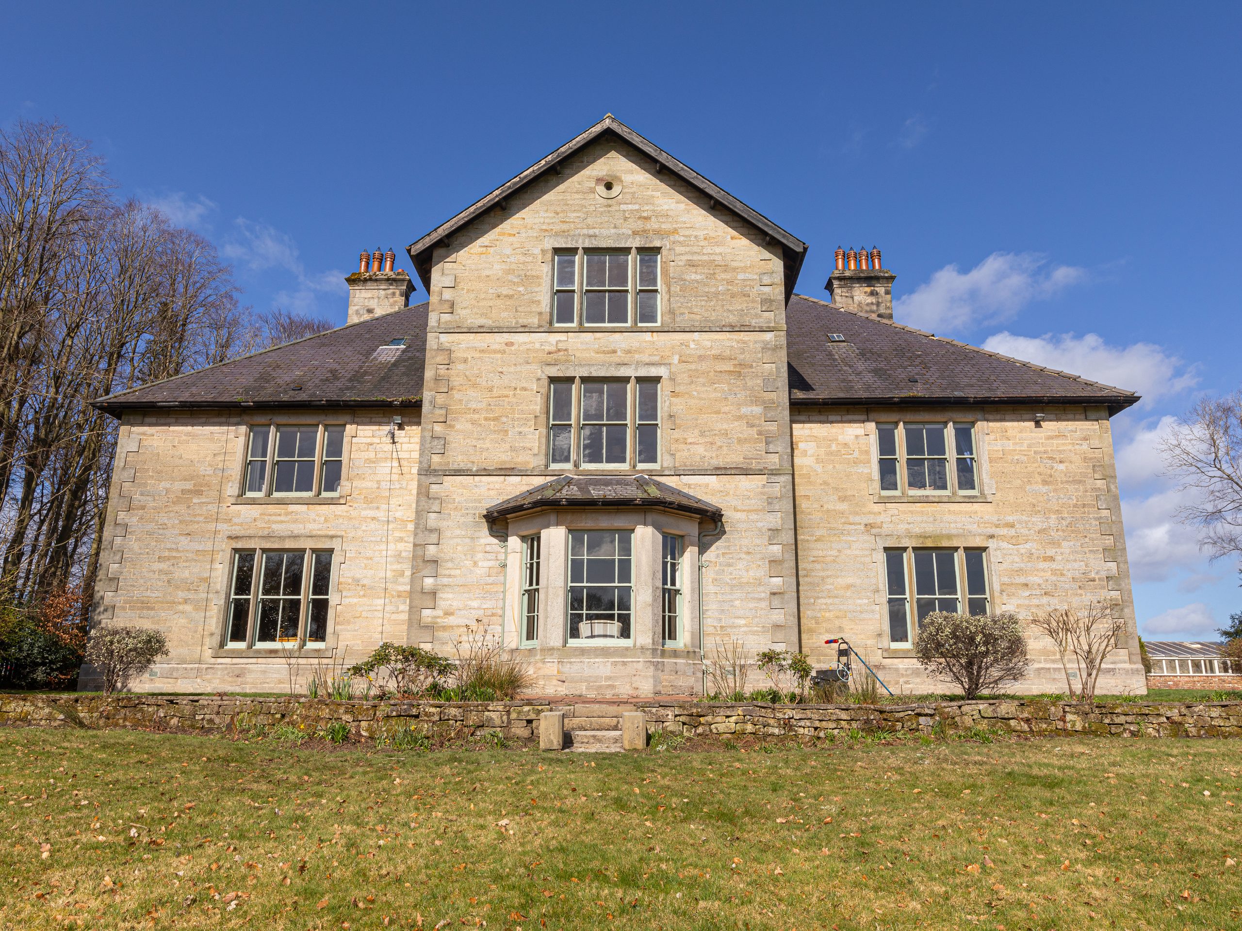 West Grange Hall and Cottage