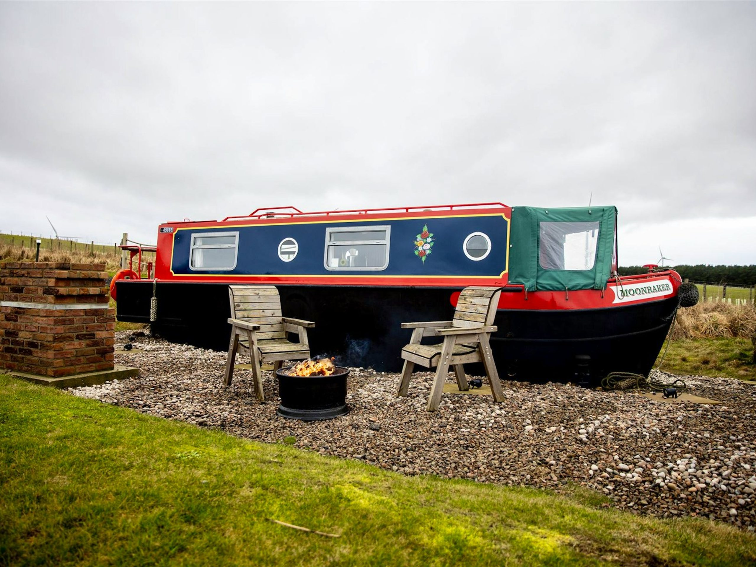 The Narrowboats at Middlemoor Farm