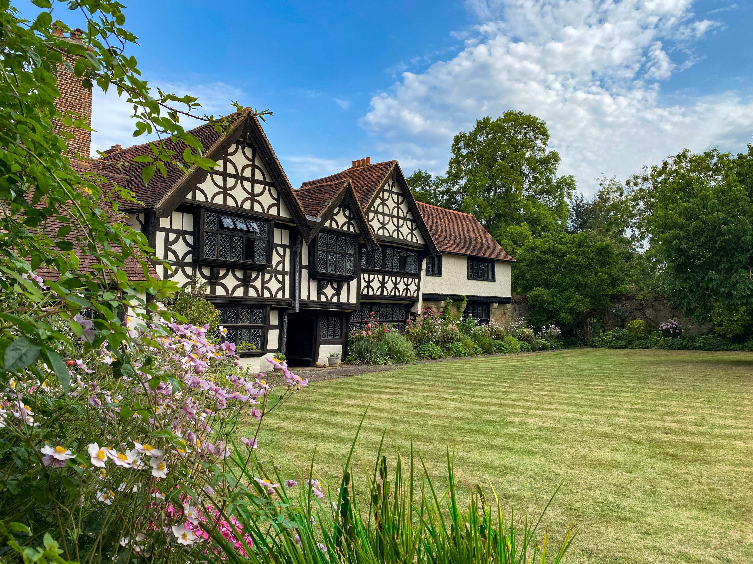 Great Tangley Manor - Image 1