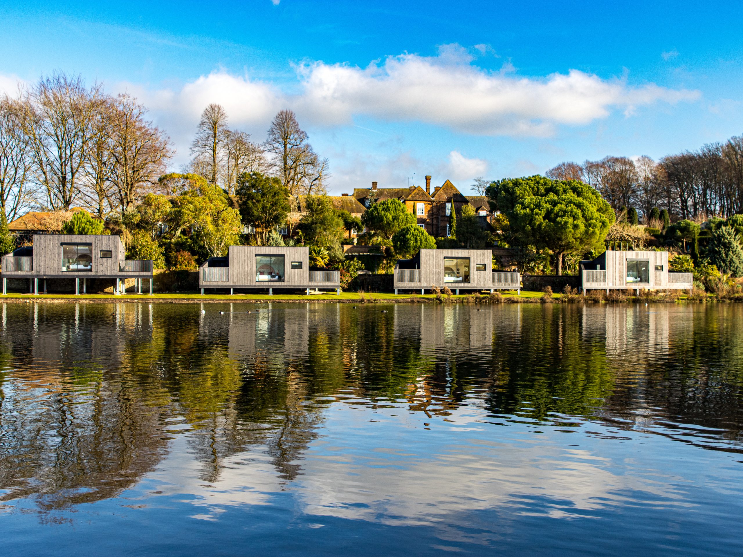 Lakeside Lodges