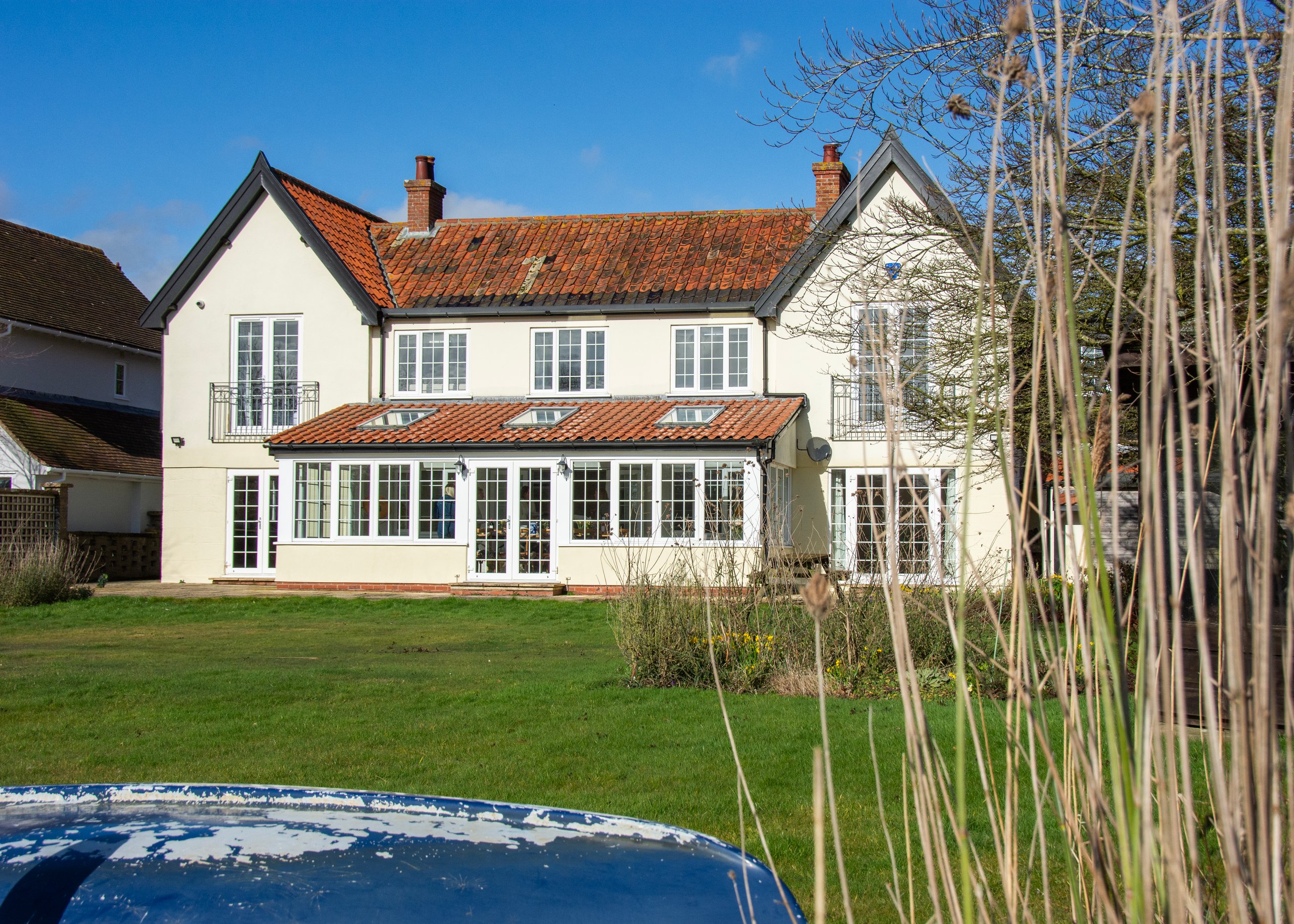 9 Lakeside Avenue