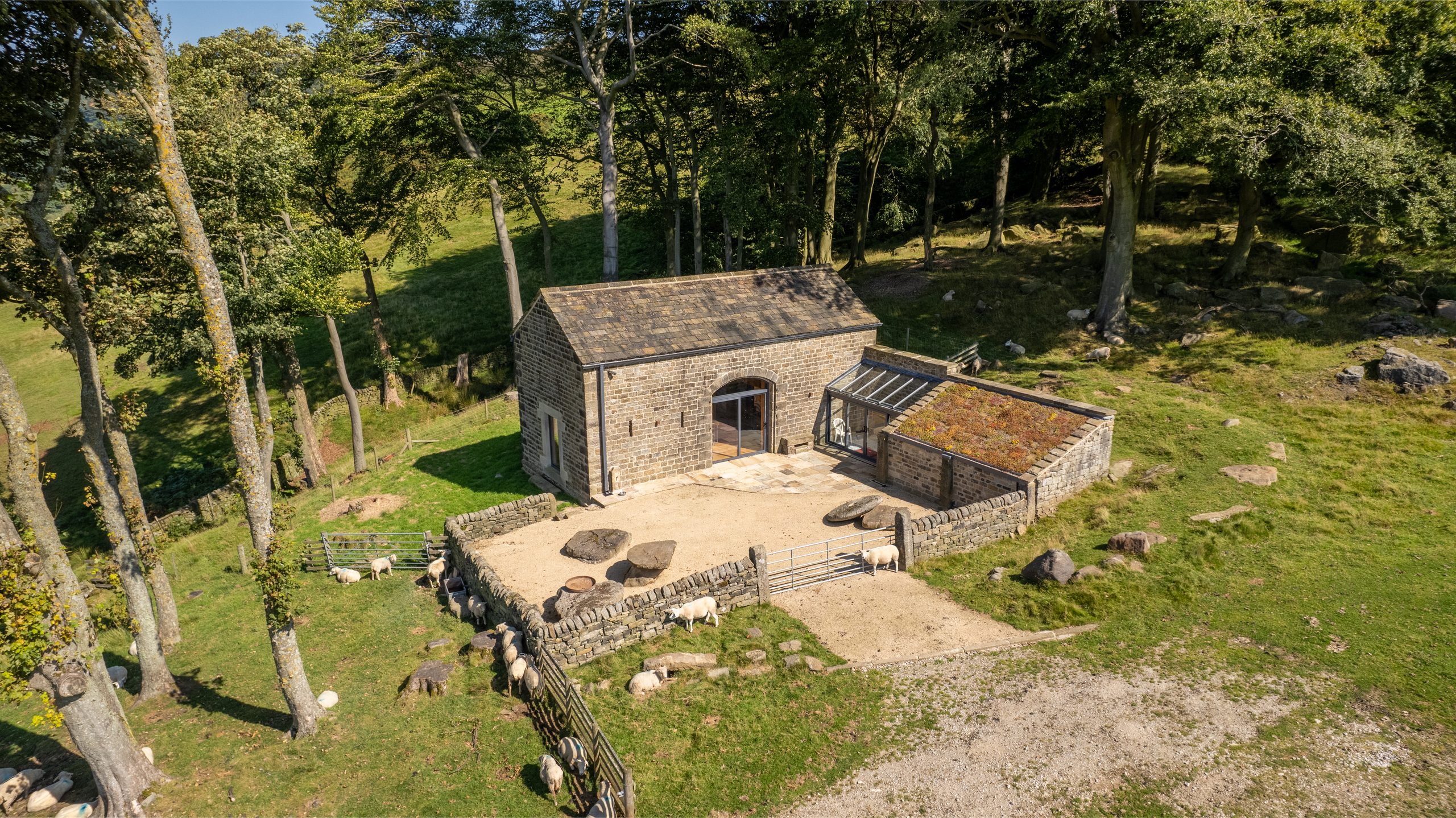 Stanage Barn - Image 1