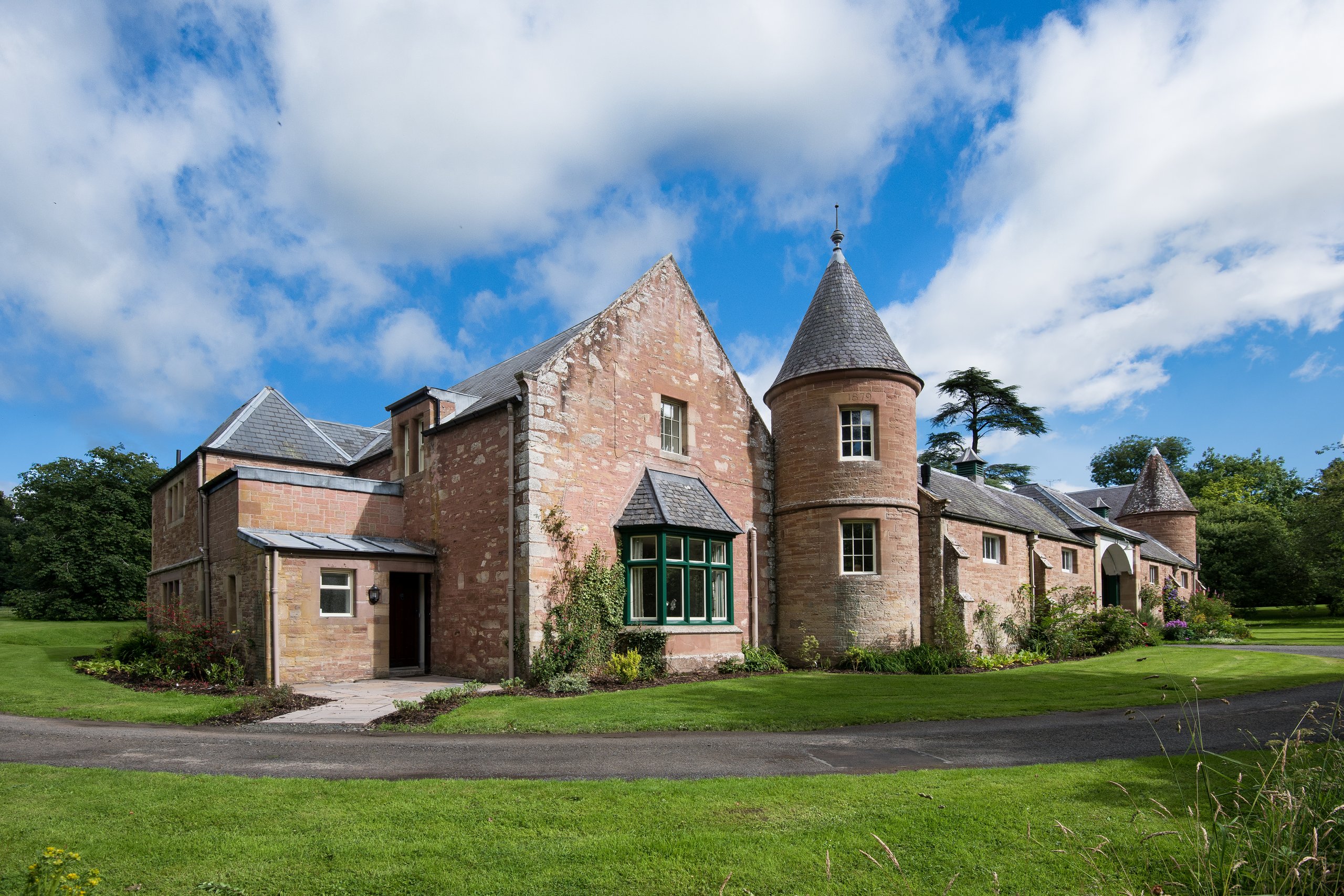 Monteviot Stables West