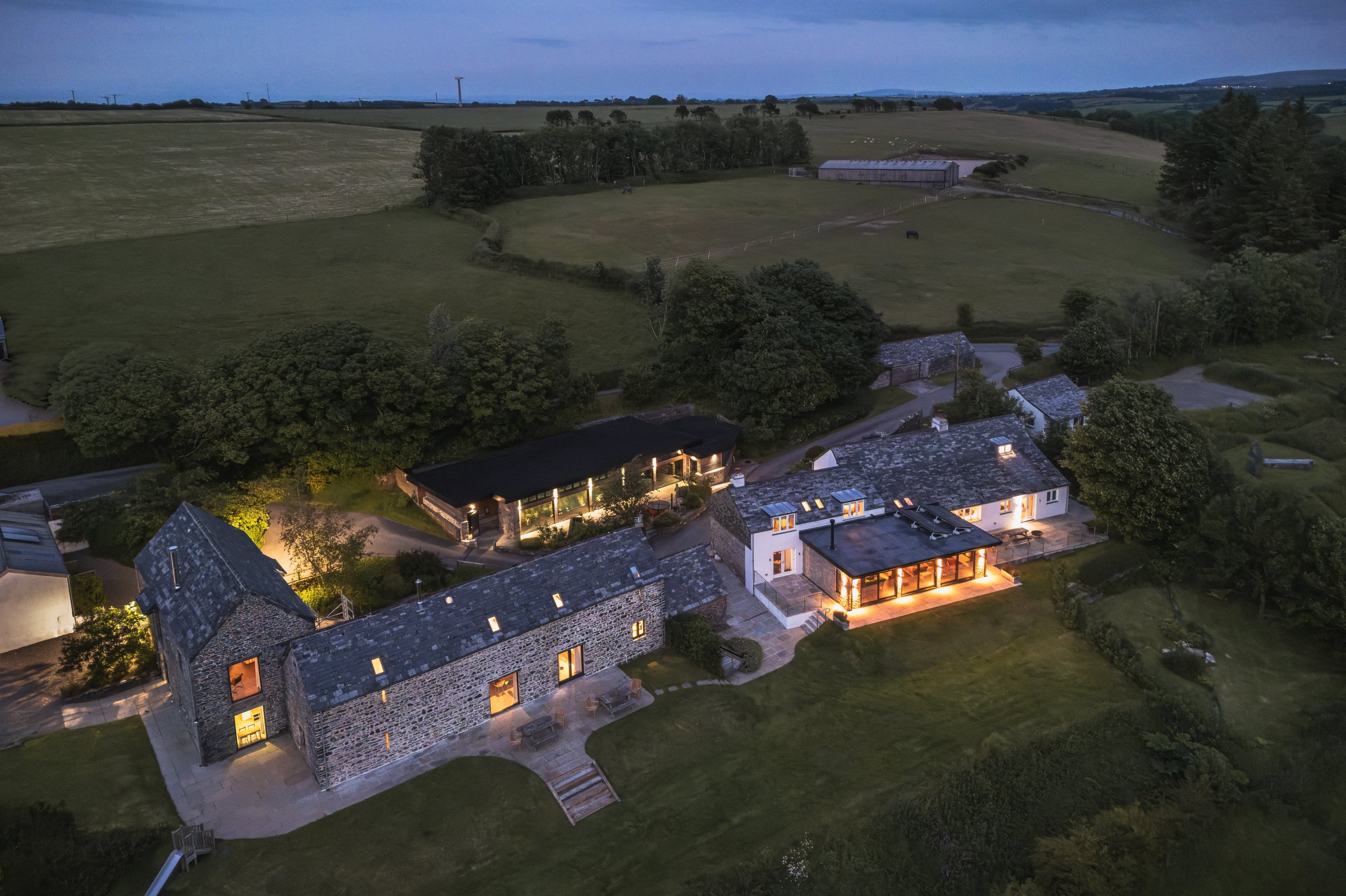 Tregulland Cottage & Barn