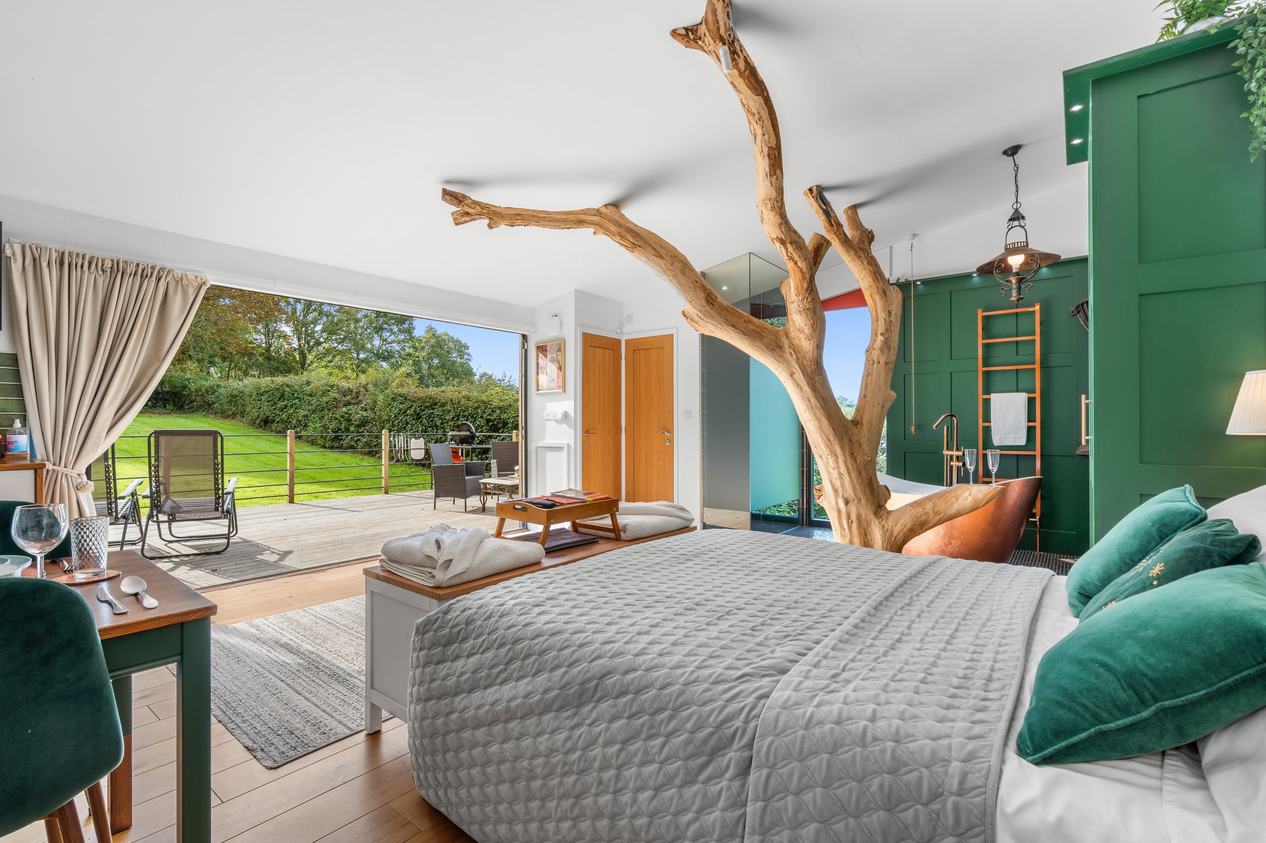 Oak Tree Cabin