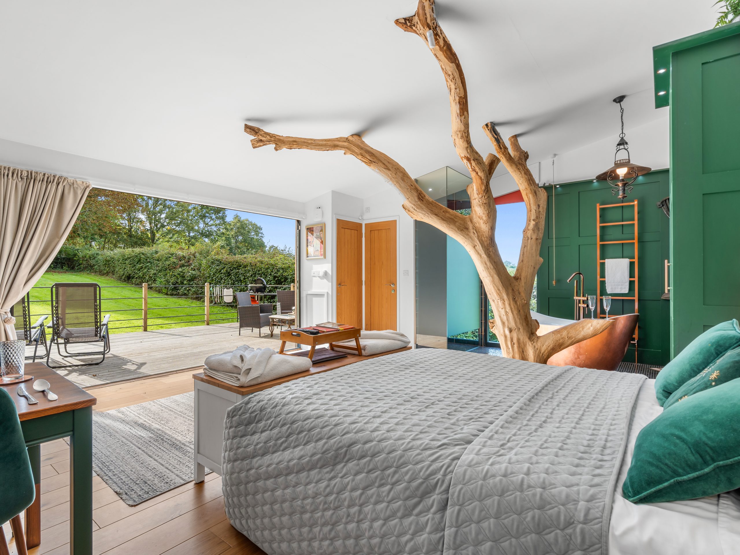 Oak Tree Cabin