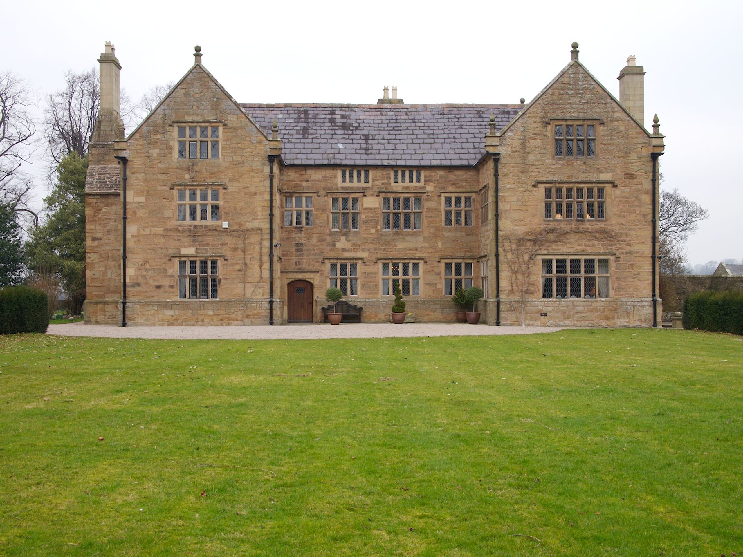 Pentrehobyn Hall