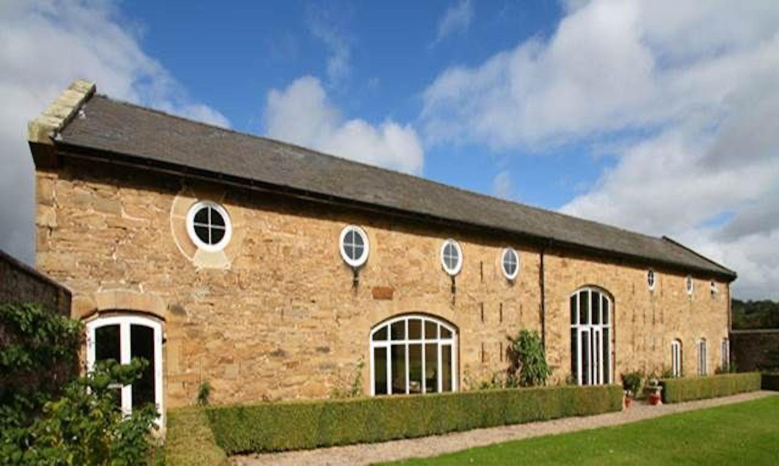 Pentrehobyn Coach House - Image 1