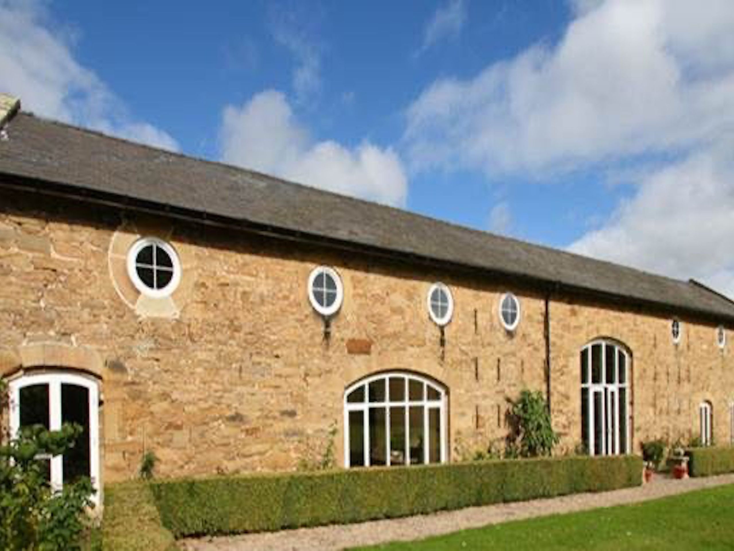Pentrehobyn Coach House