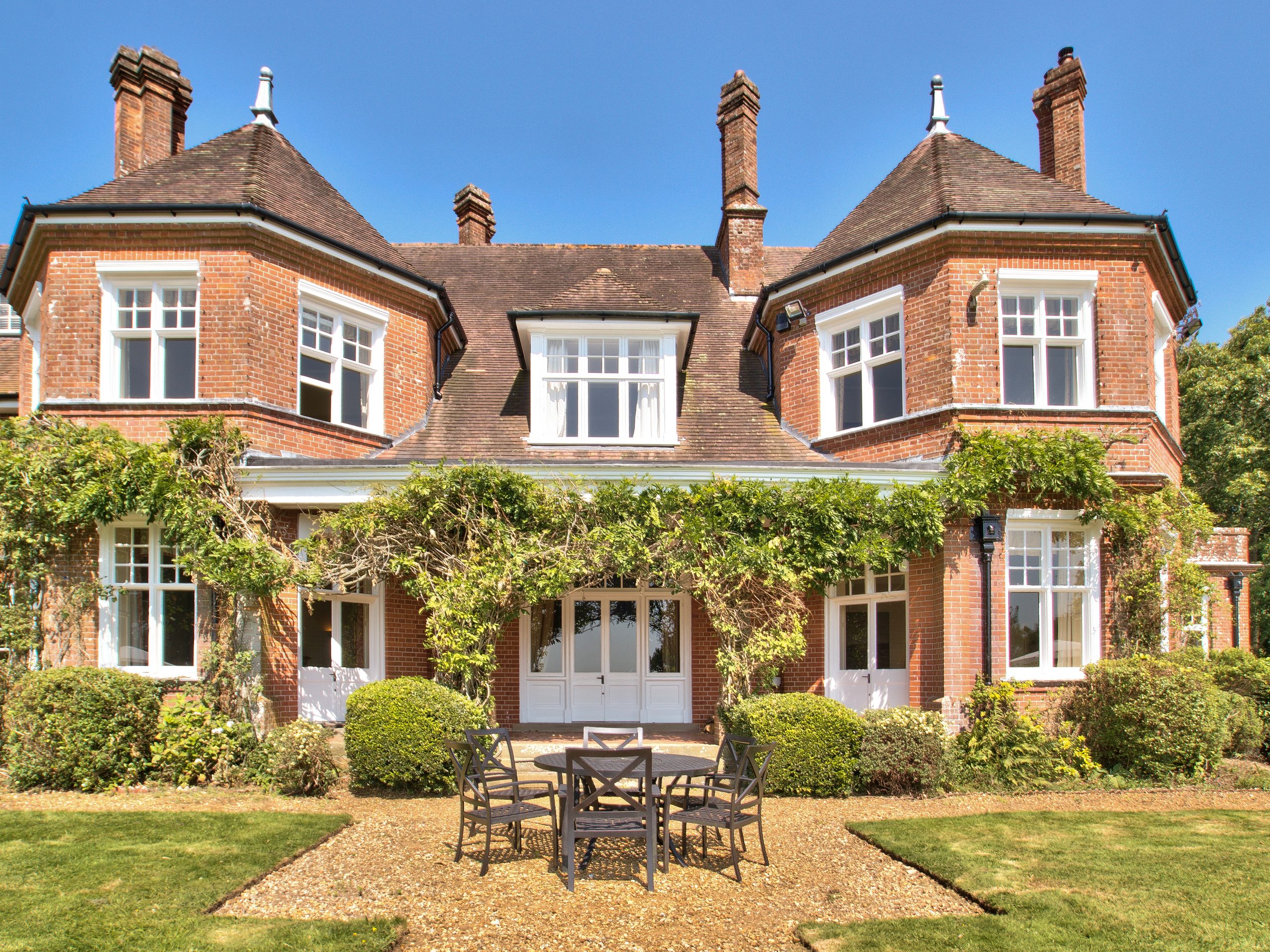 Alward House