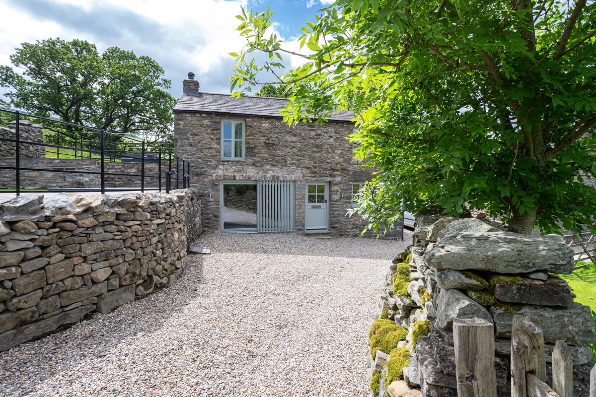 The Dog House - Image 1