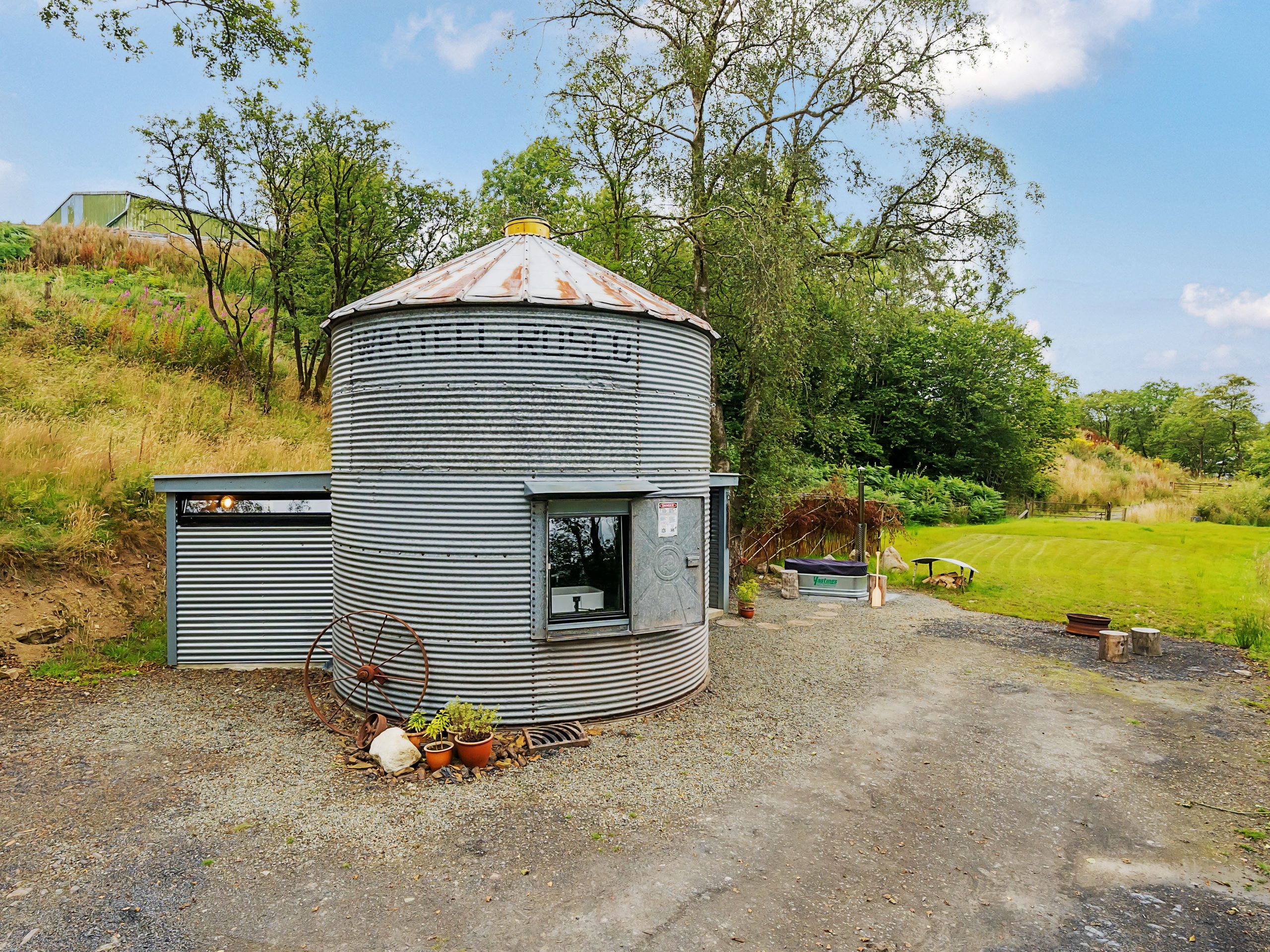 Plas Y Cadno Grain Silo