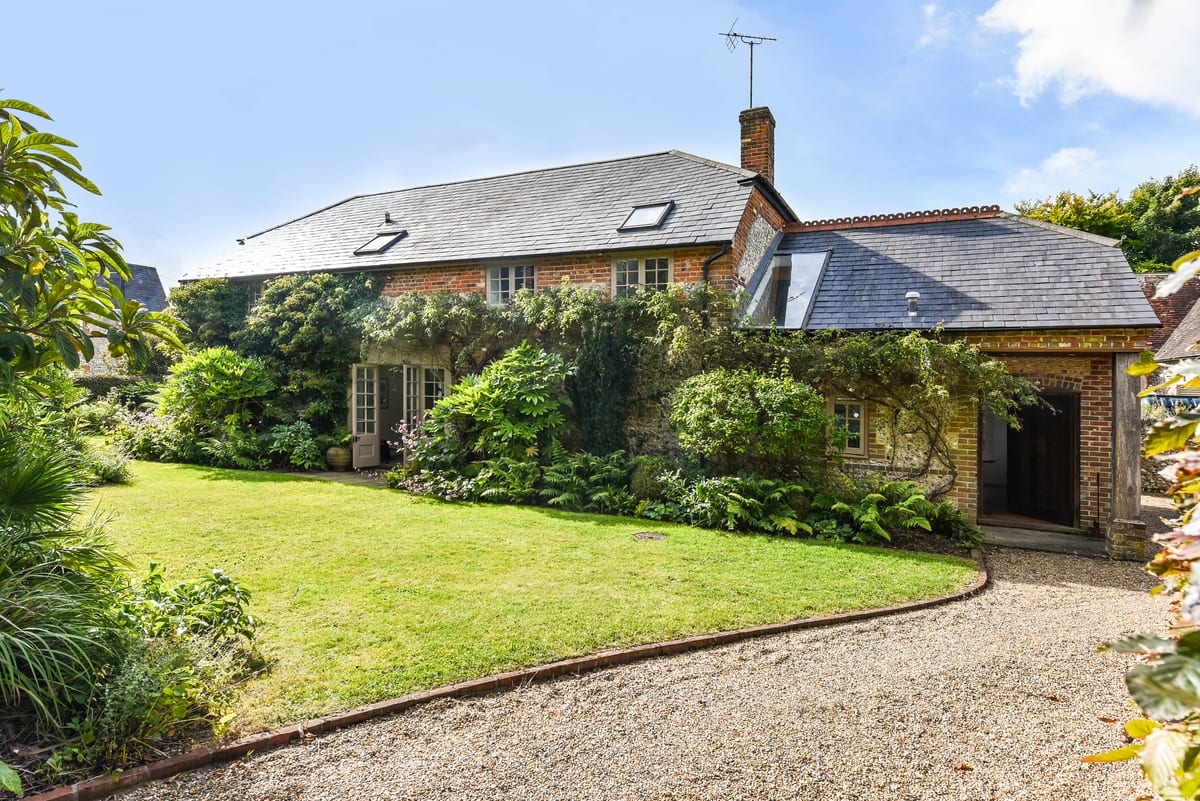 Vicarage Barn - Image 1