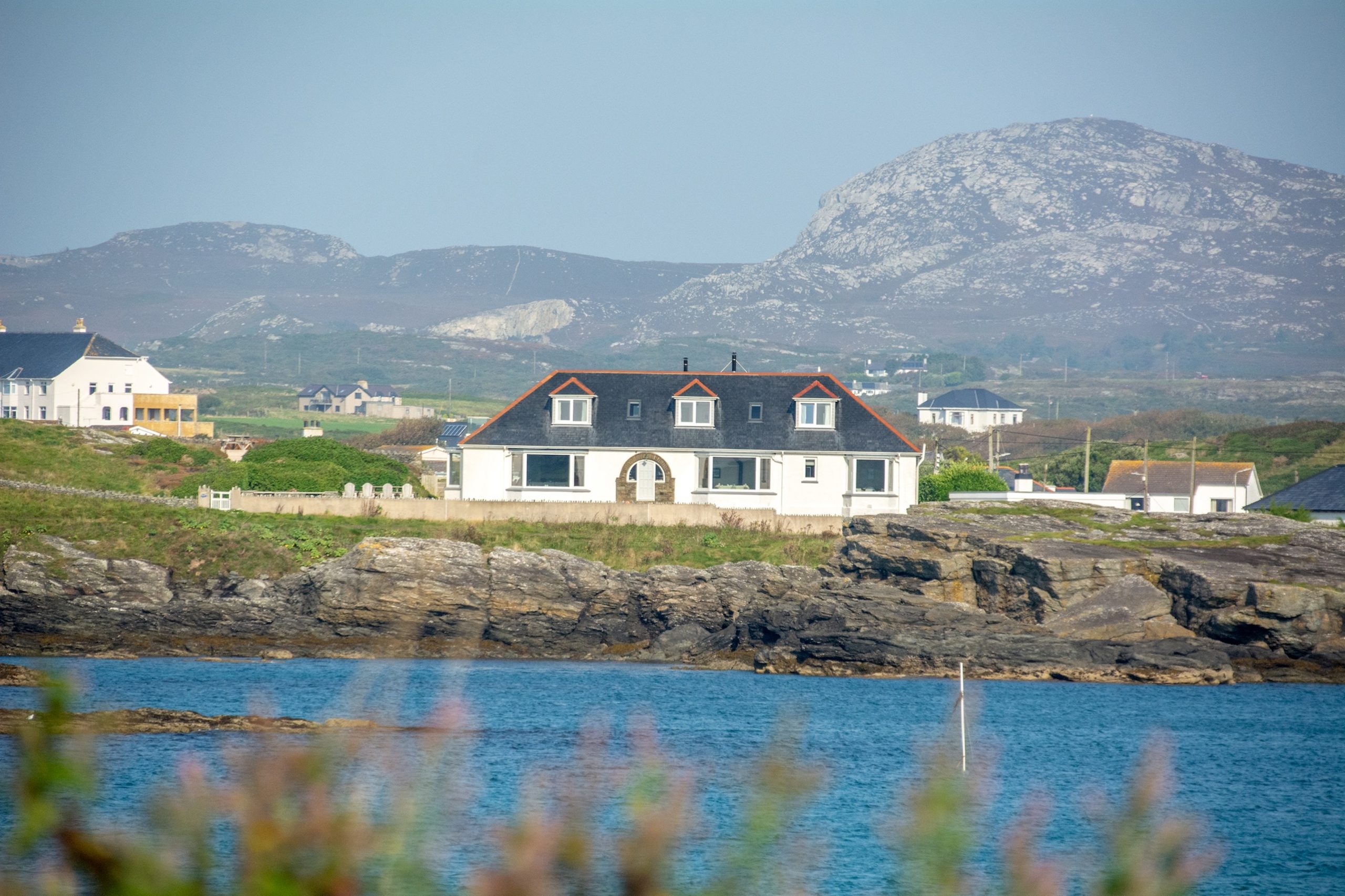 Rockside - Image 1