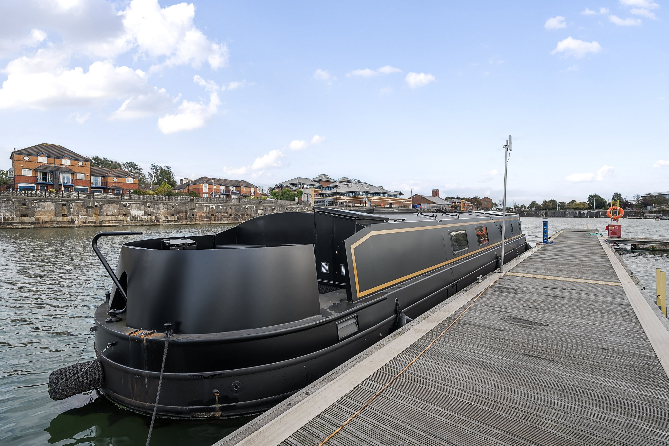 Selena Liverpool Houseboat