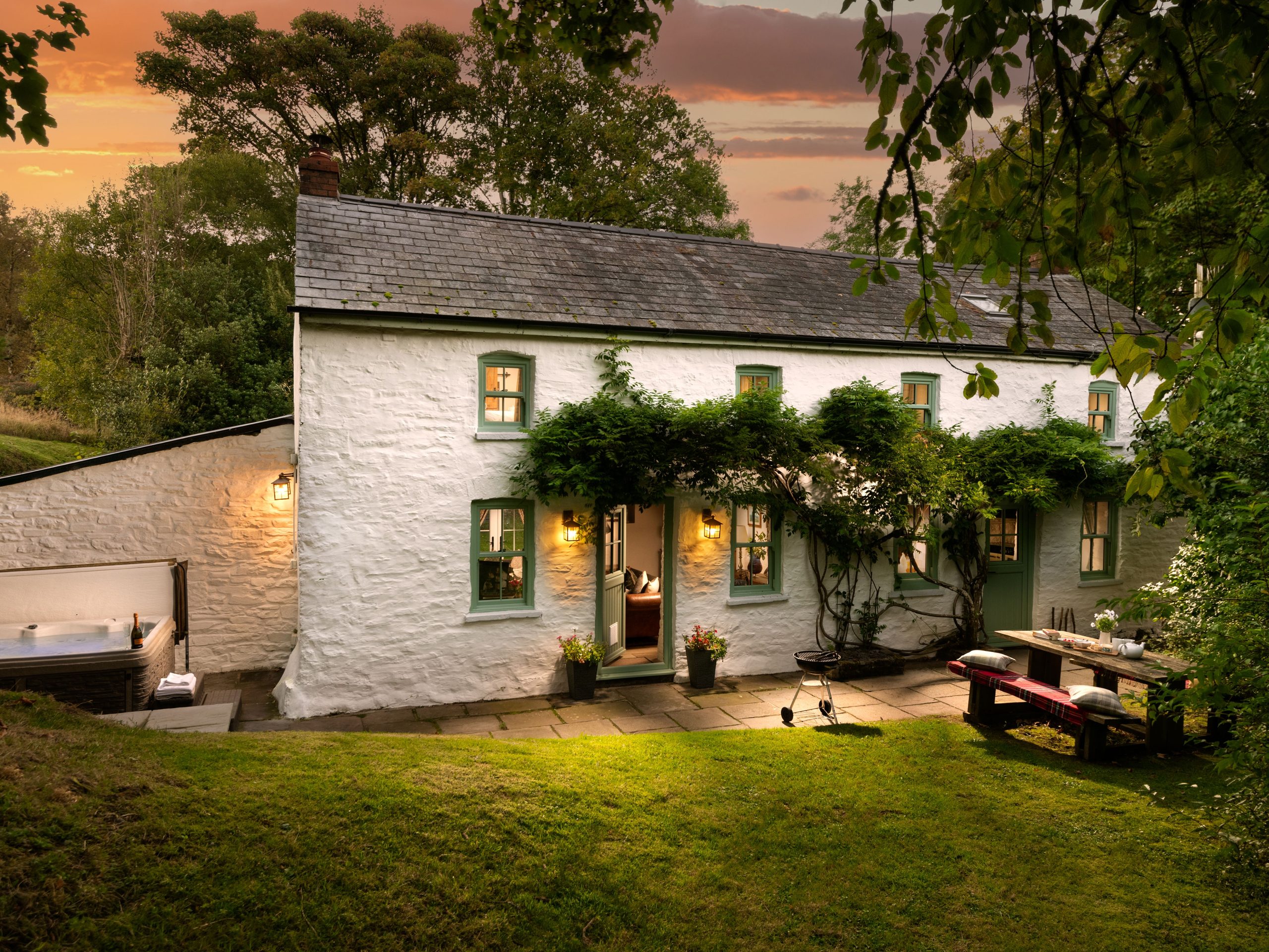 Tyn Y Coed Cottage