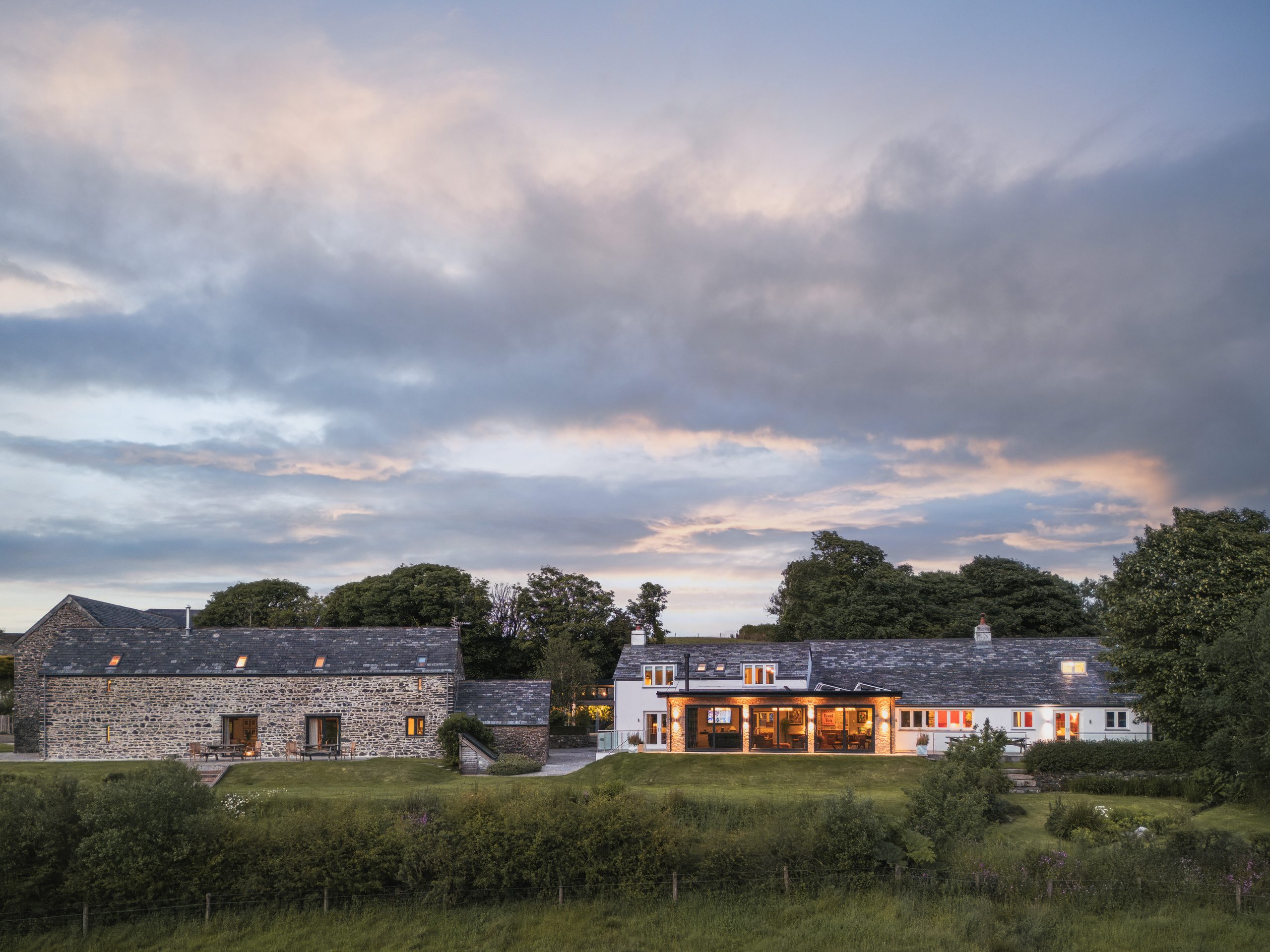 Tregulland Cottage & Barn