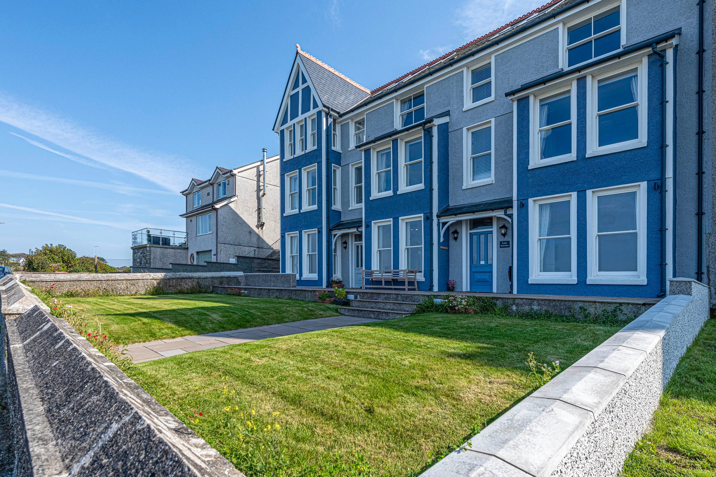 Ty Glas Beach House - Image 1