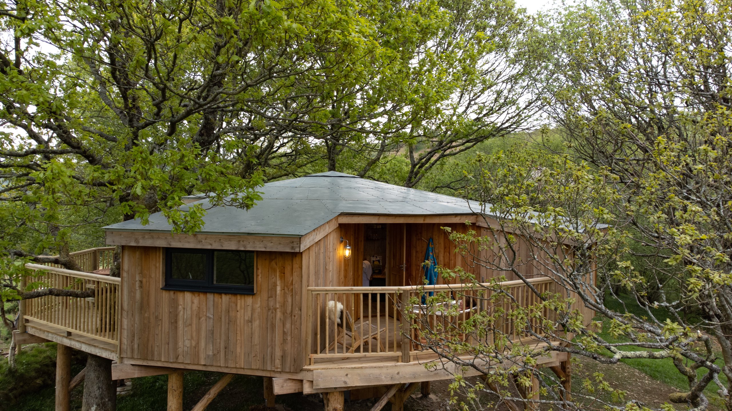 Tyr Derw Treehouse