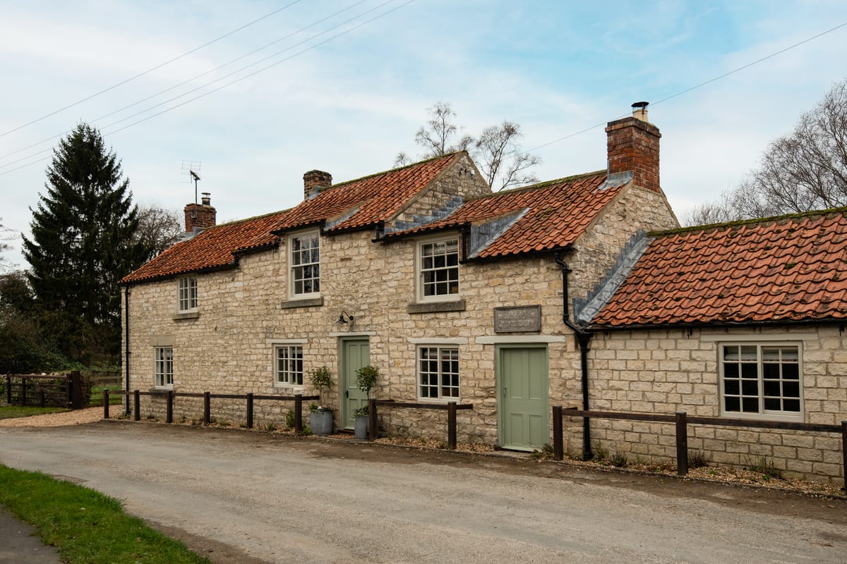 Wrays Cottage - Image 1