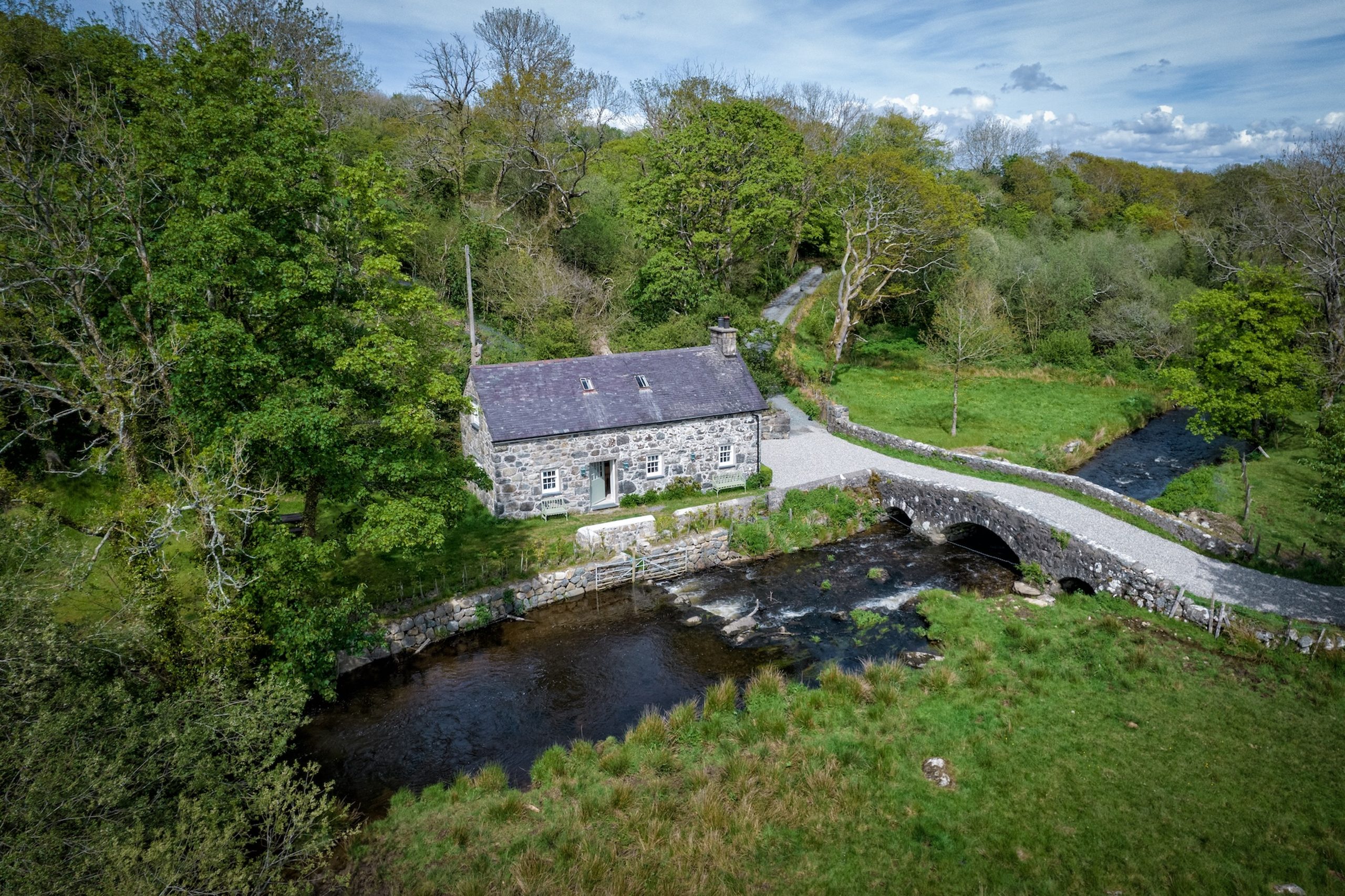 Otter Cottage - Image 1