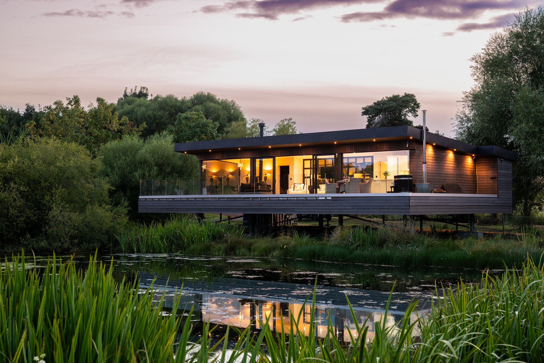 Water Villa Lily