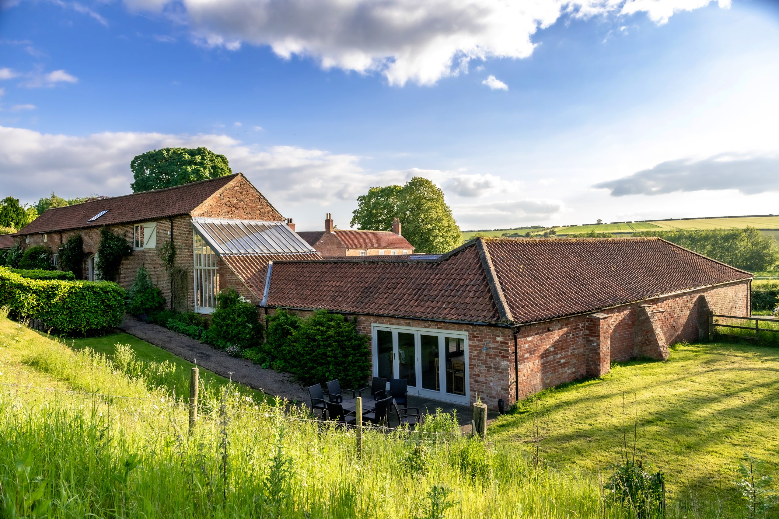 Marris Barn, the Wagon Shed and Marris Cottage - Image 1