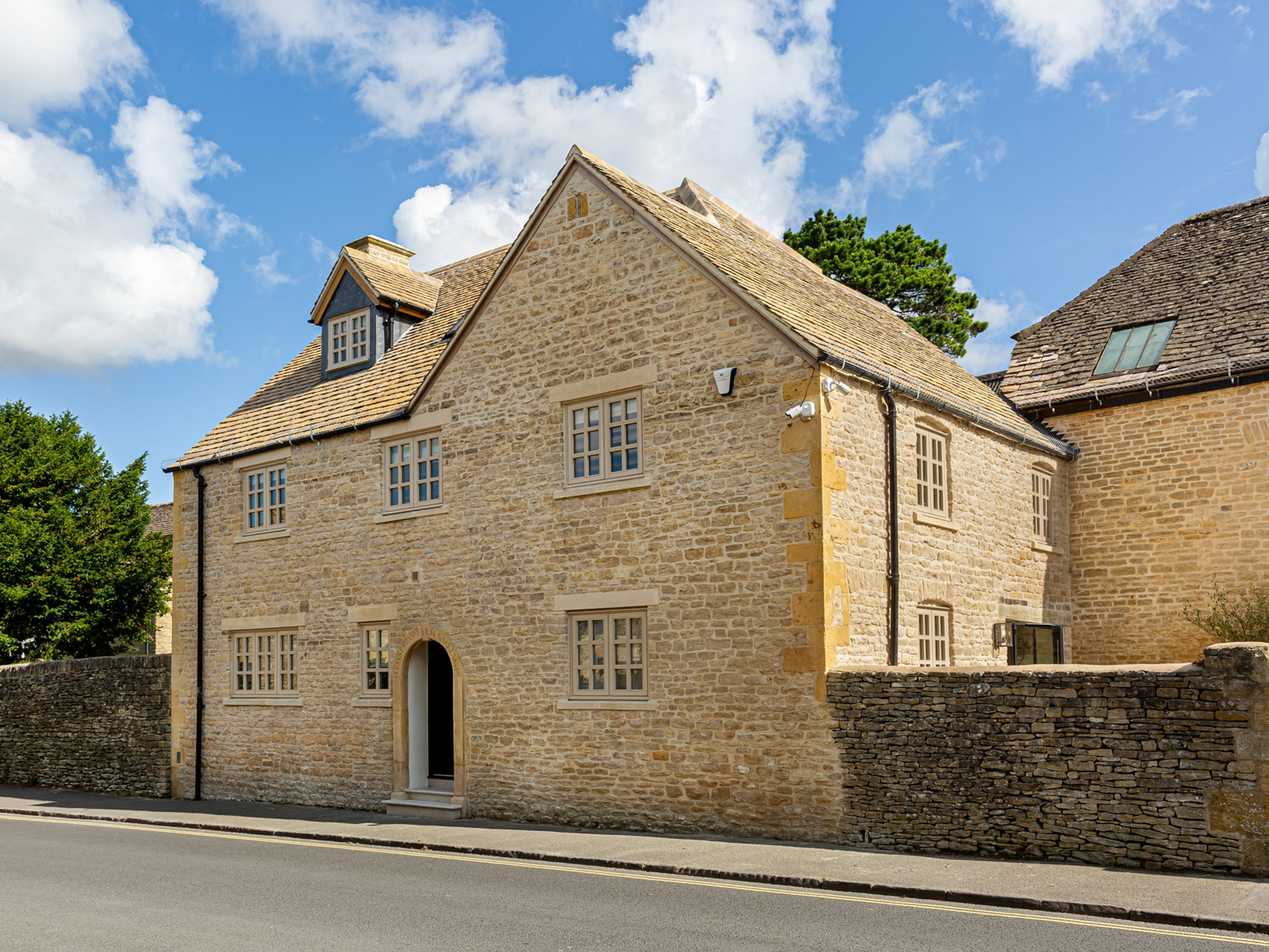 Stow's Edge