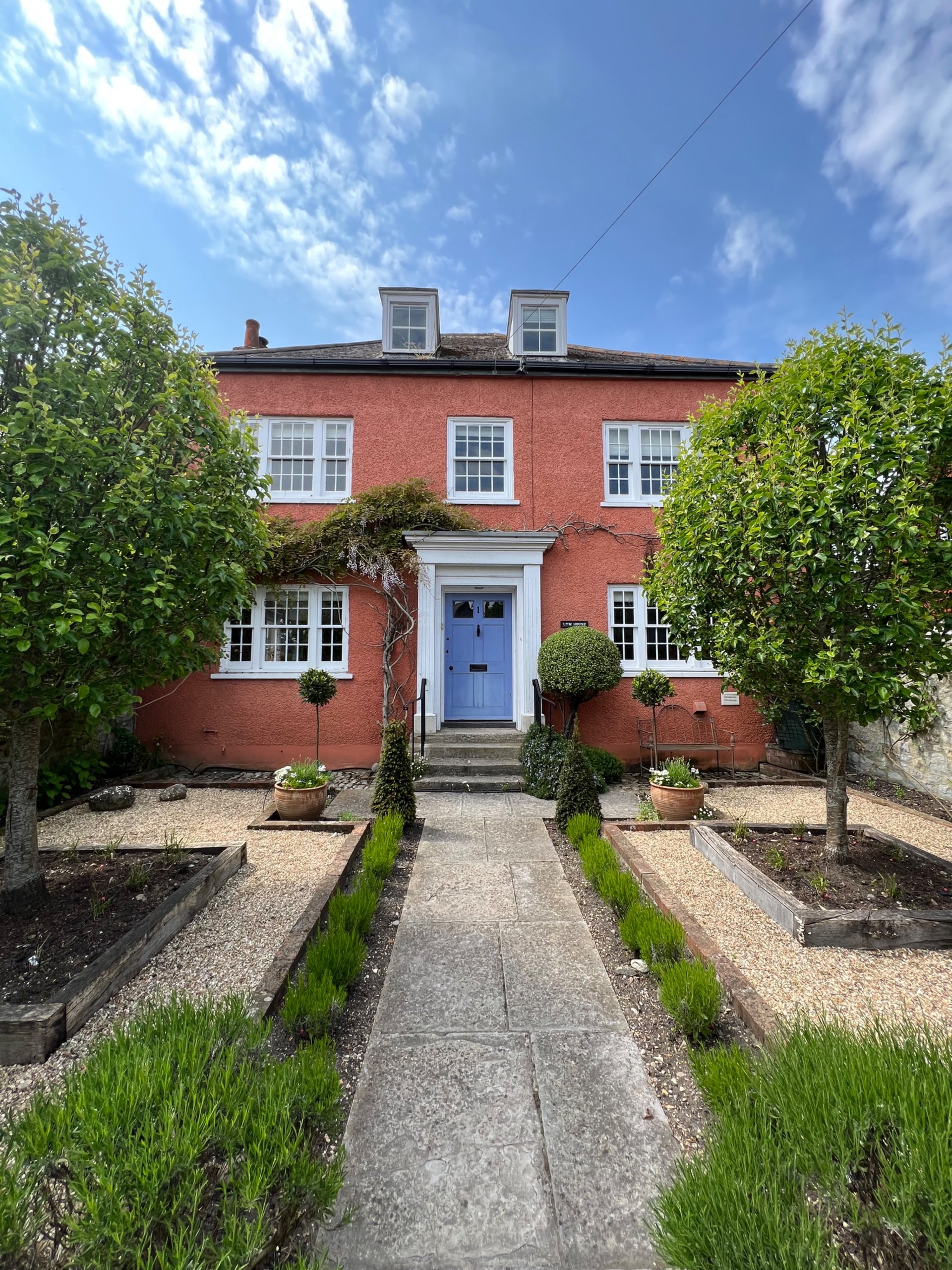 Lym House - Image 1