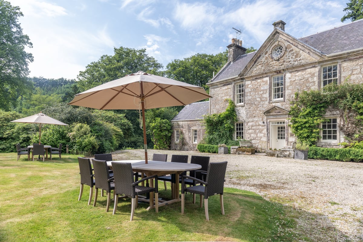 Broomholm Manor