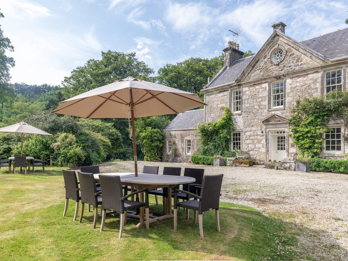 Broomholm Manor