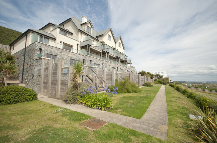 11 Ocean Point
