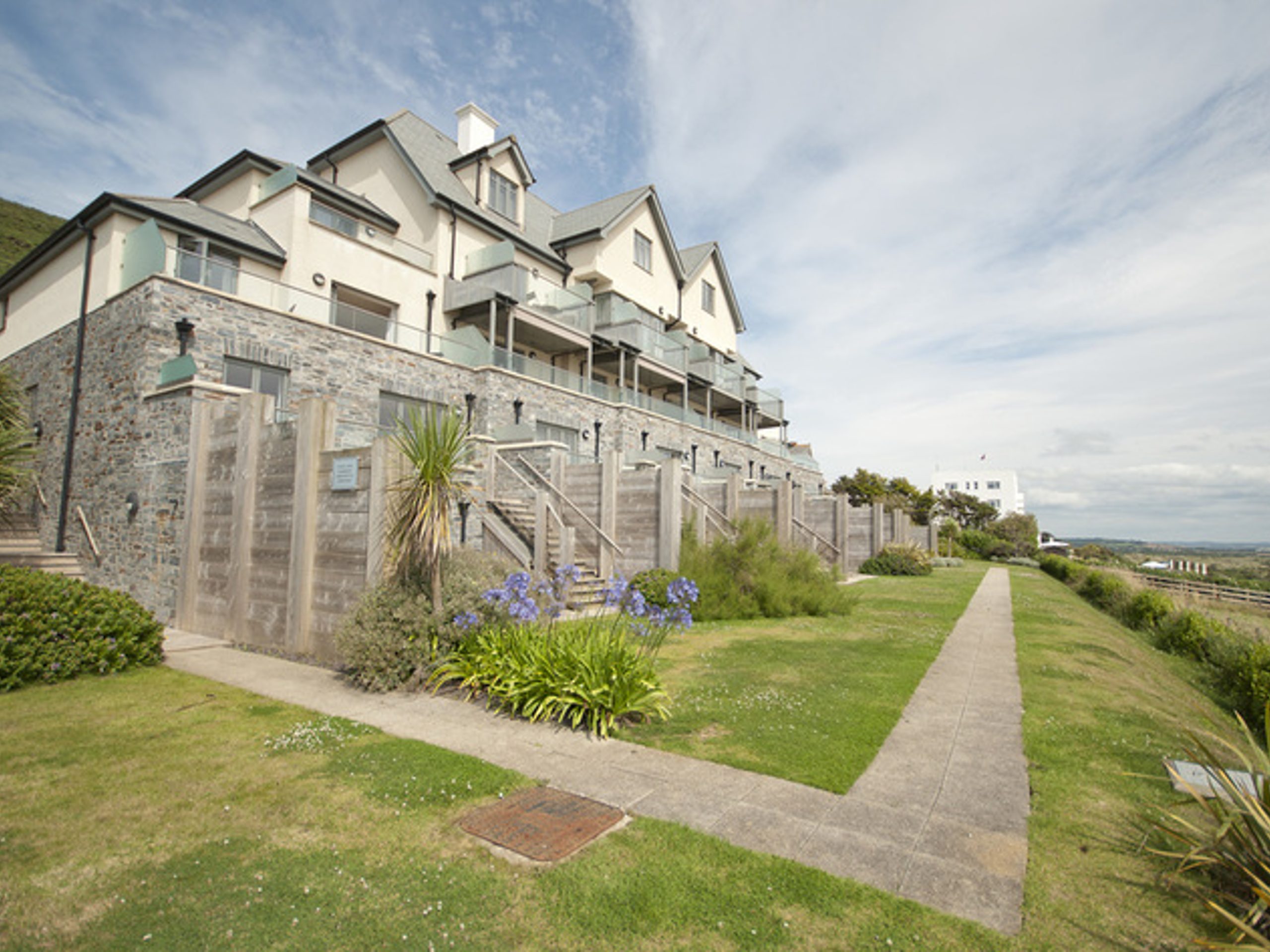 11 Ocean Point