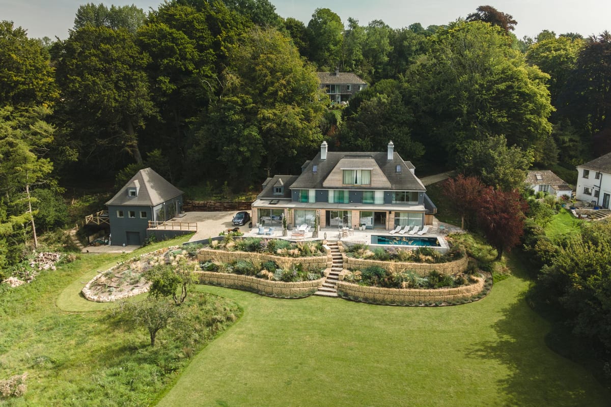 Winston Manor