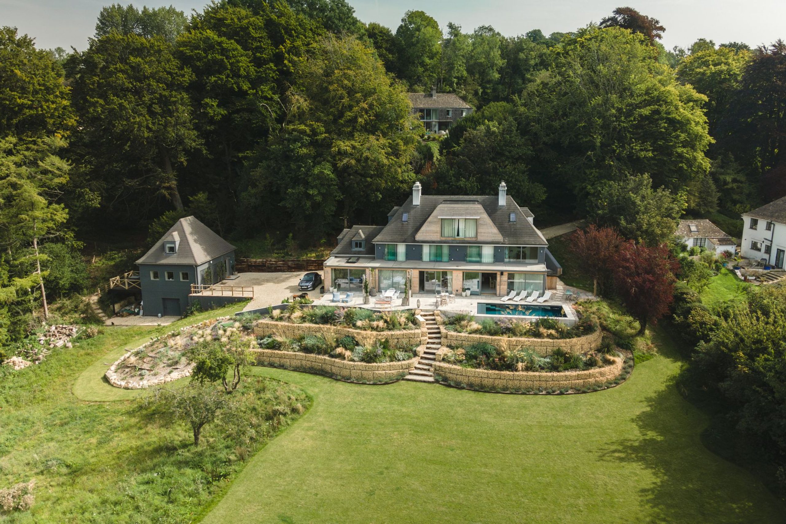 Winston Manor - Image 1