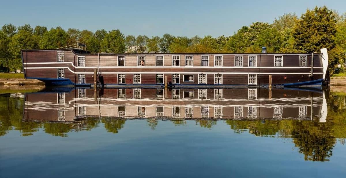 Boat Hotel De Barge
