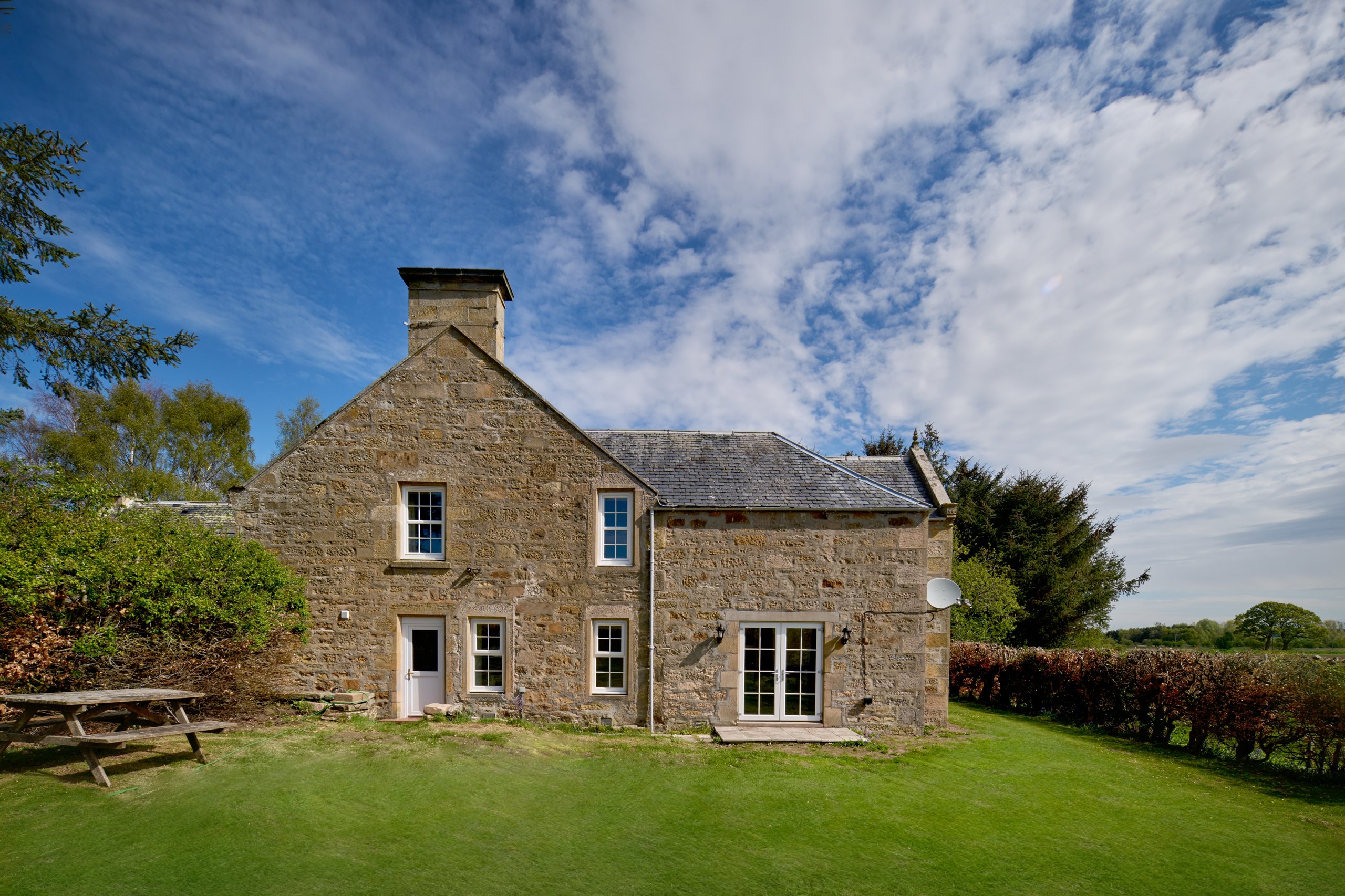 Surradale Farmhouse & Loft - Image 1
