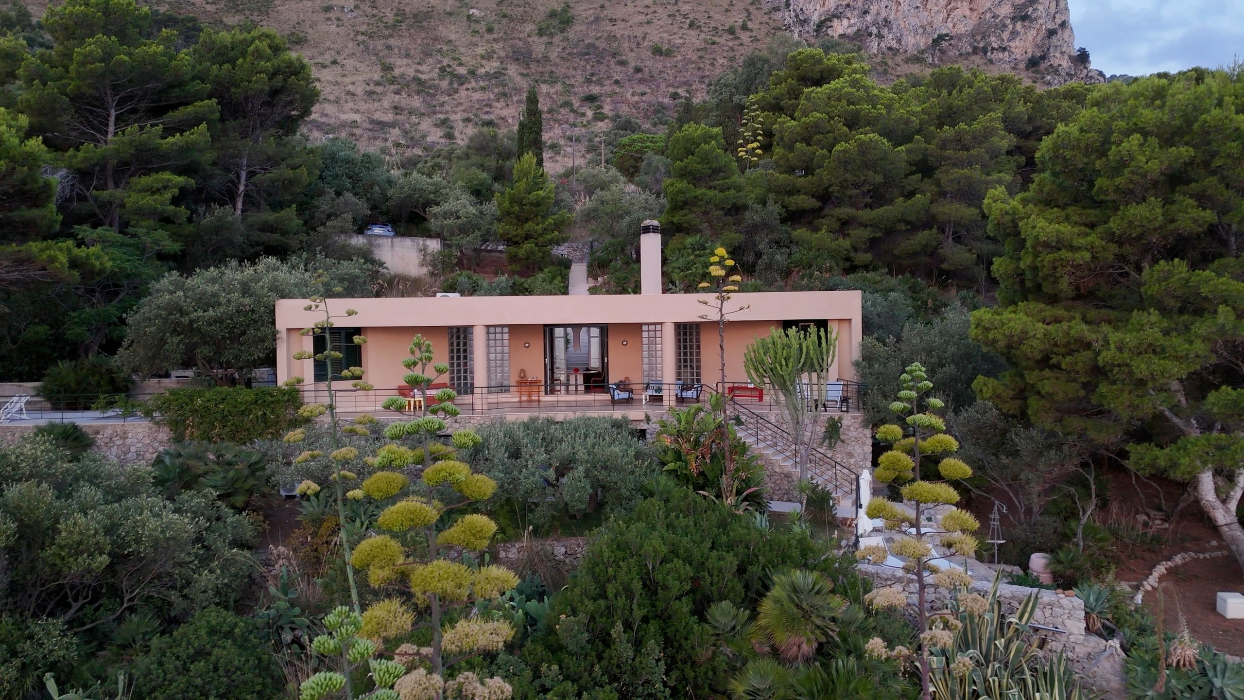 Villa on the Sea Capo Zafferano Bagheria - Image 1