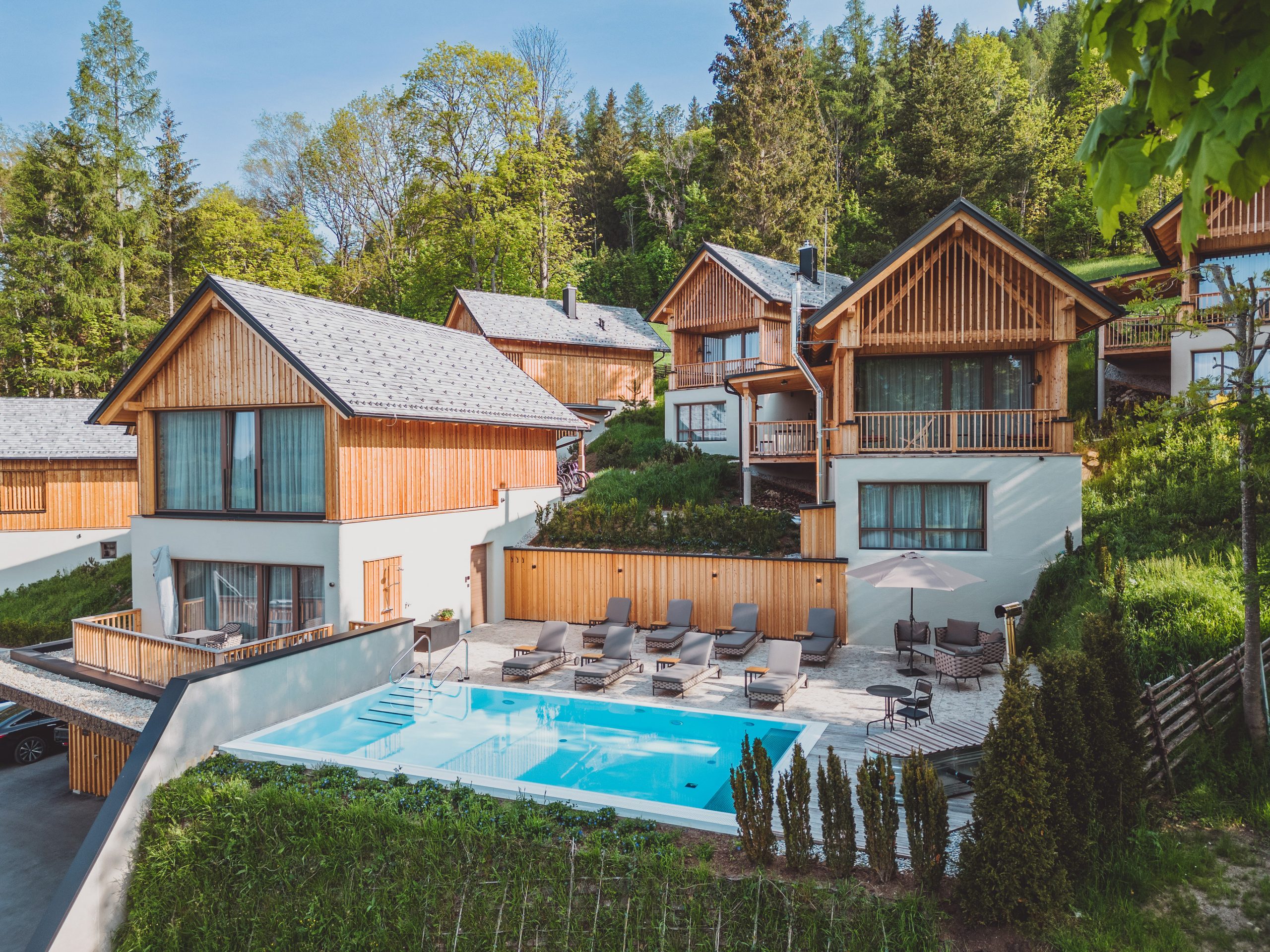 Monestyria Chalets & Suites