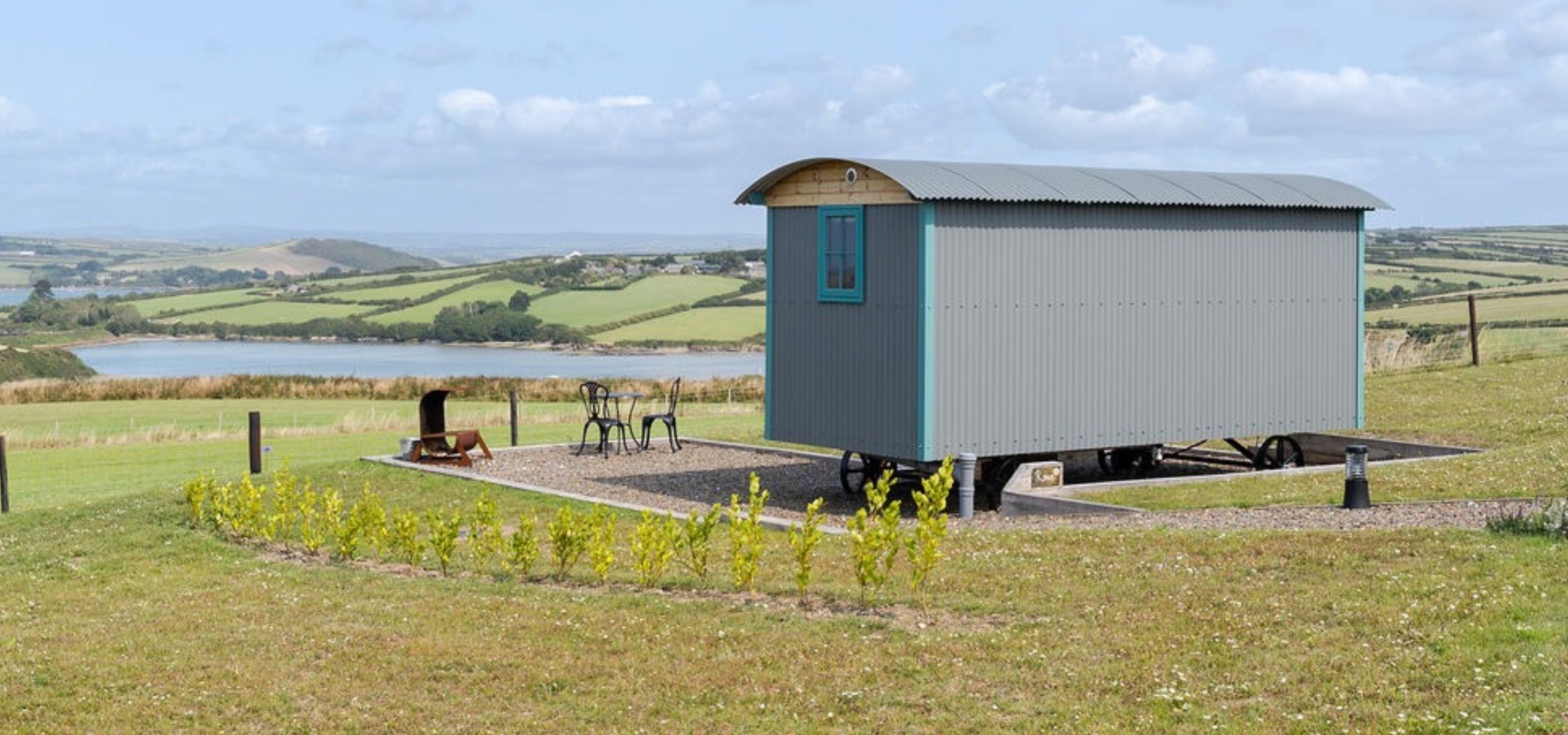 Trerethern Farm Luxury Shepherd's Huts - Image 1