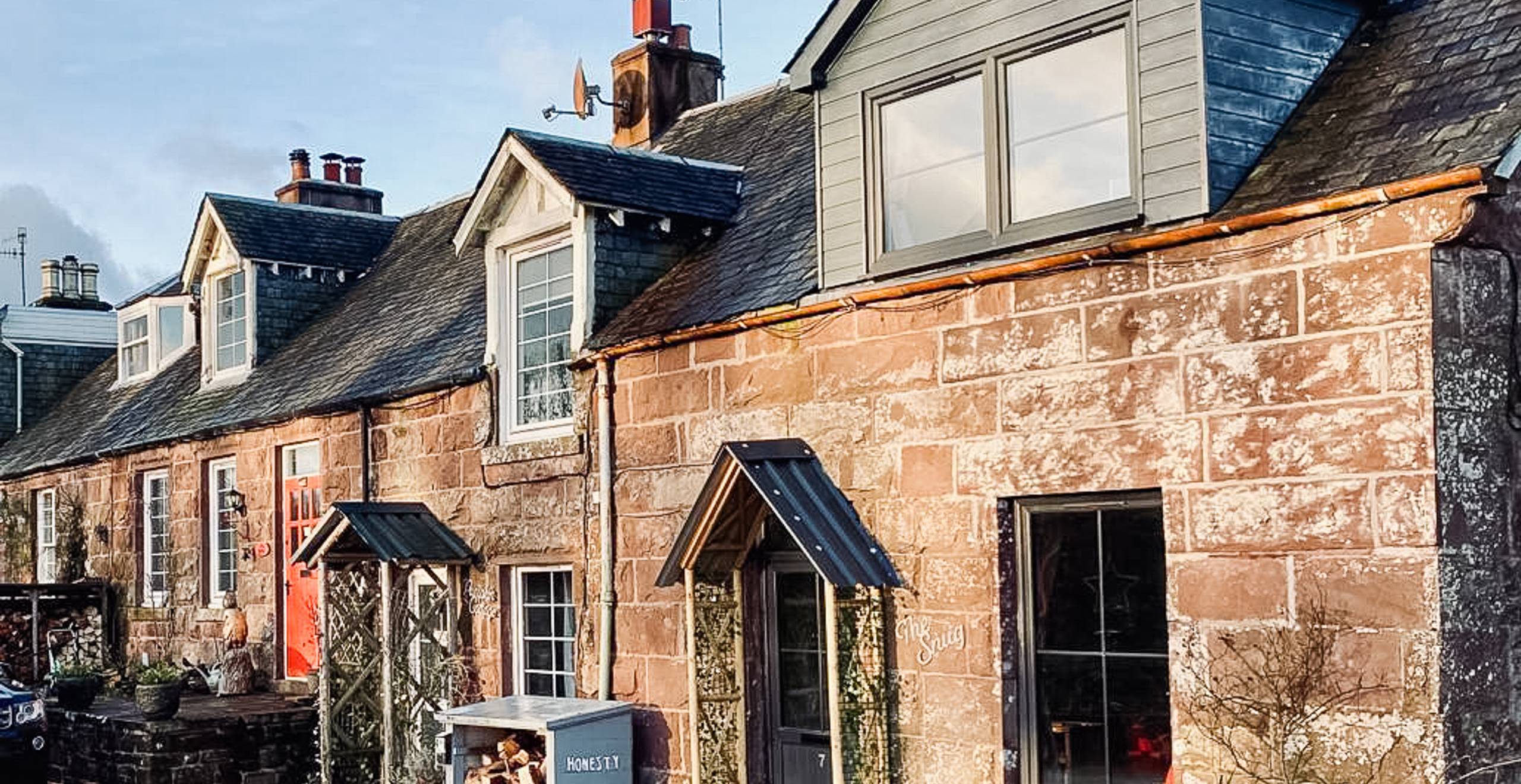 The Snug & River Hideaway
