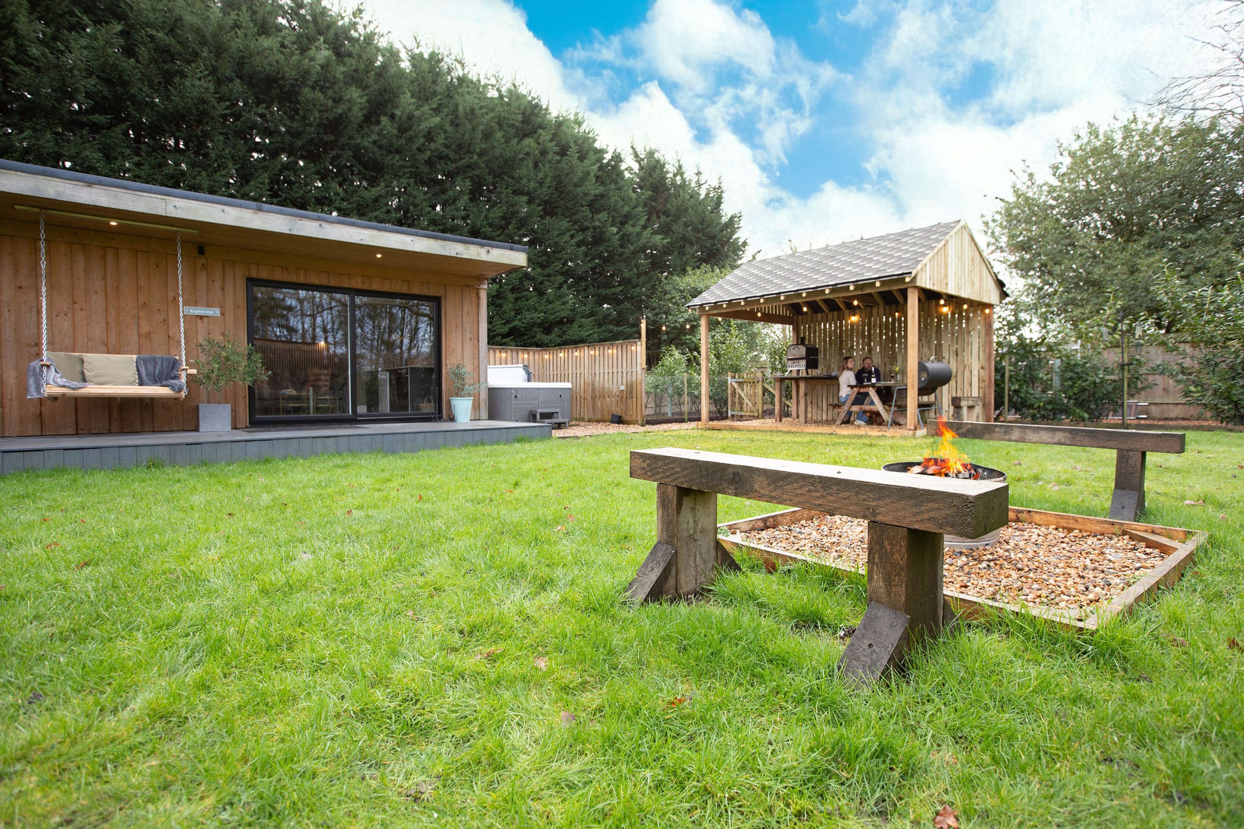 Toppesfield Hall Woodland Retreat - Image 1