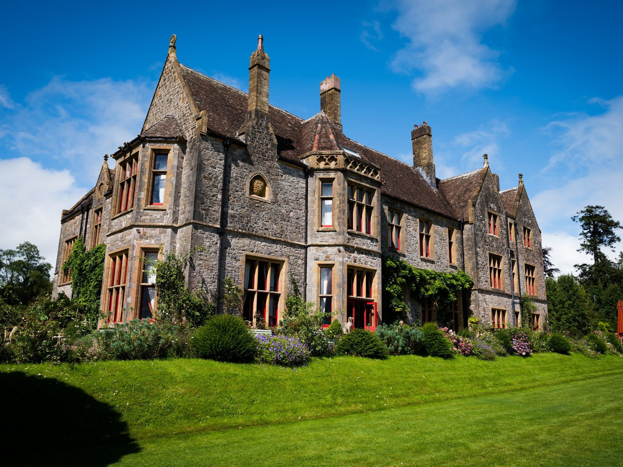 Huntsham Court